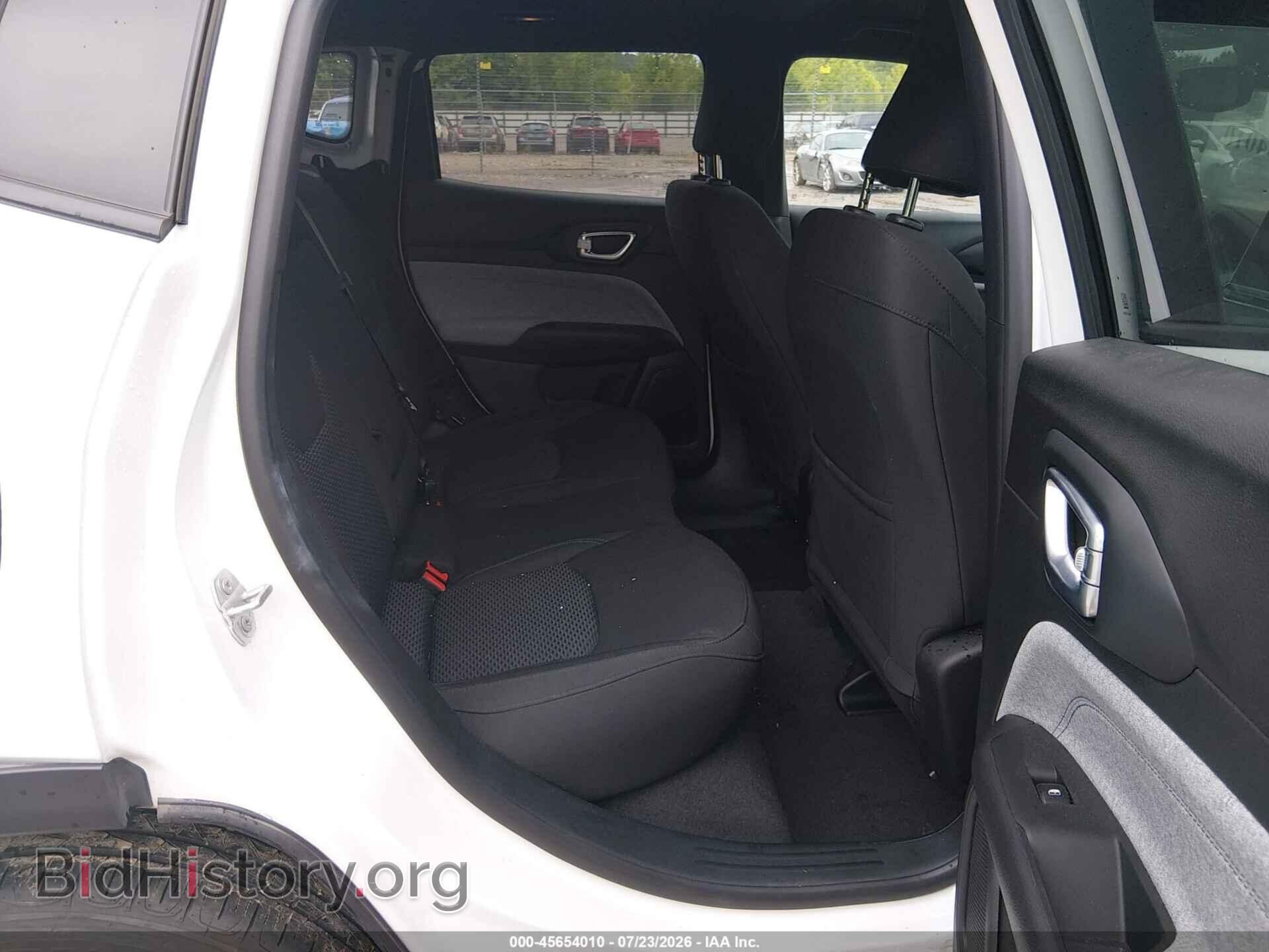 2024 JEEP COMPASS - VIN: 3C4NJDAN2RT599777 - Фото 8