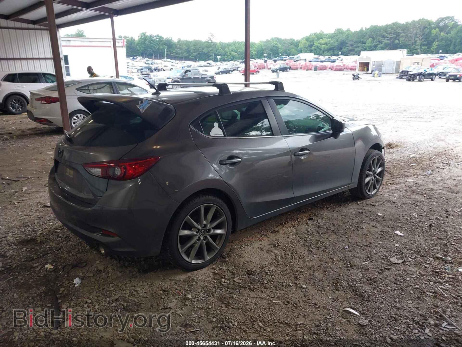 2018 MAZDA MAZDA3 - VIN: 3MZBN1L33JM226504 - Photo 4