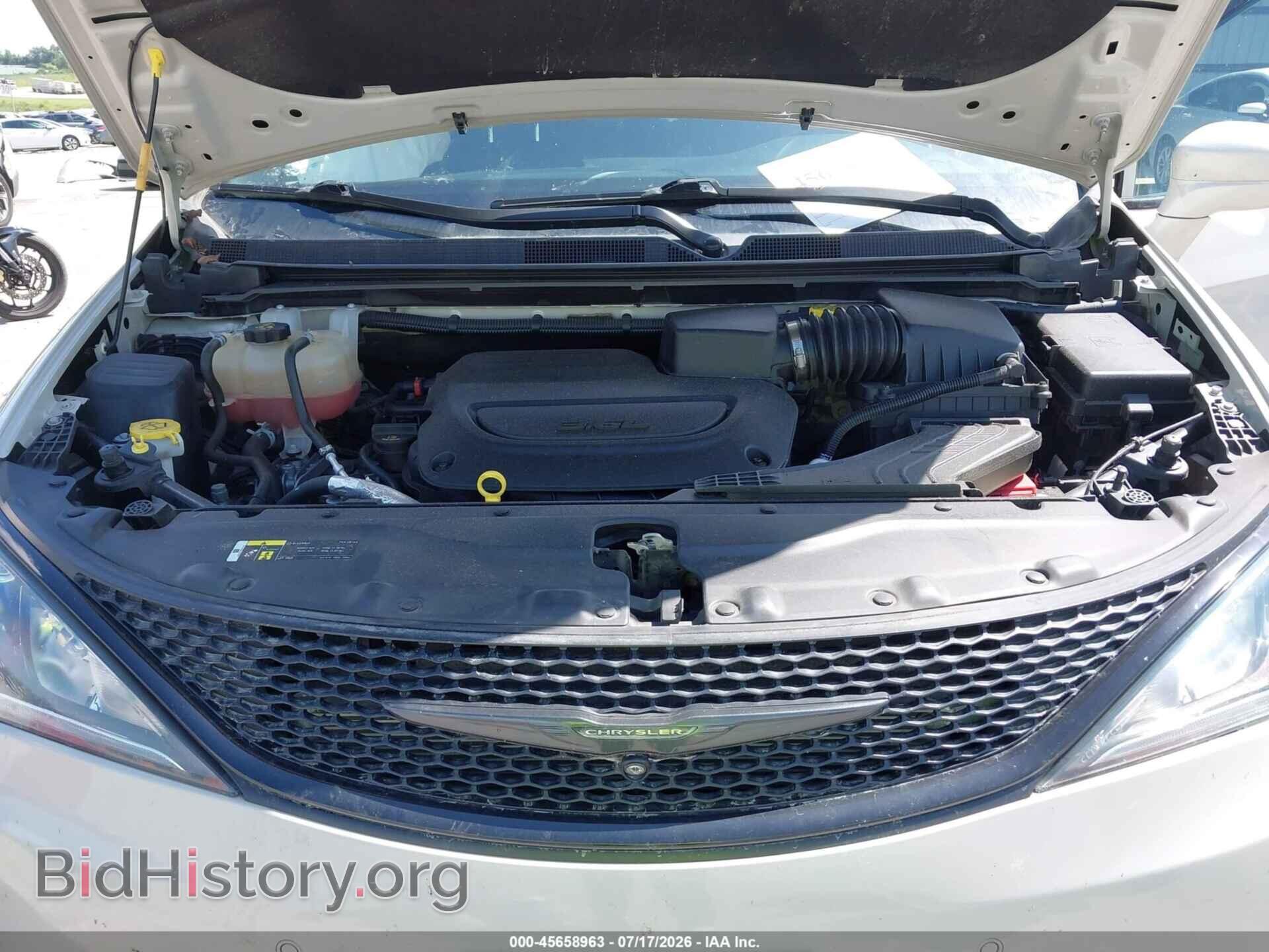 2019 CHRYSLER PACIFICA - VIN: 2C4RC1EG7KR733536 - Photo 10