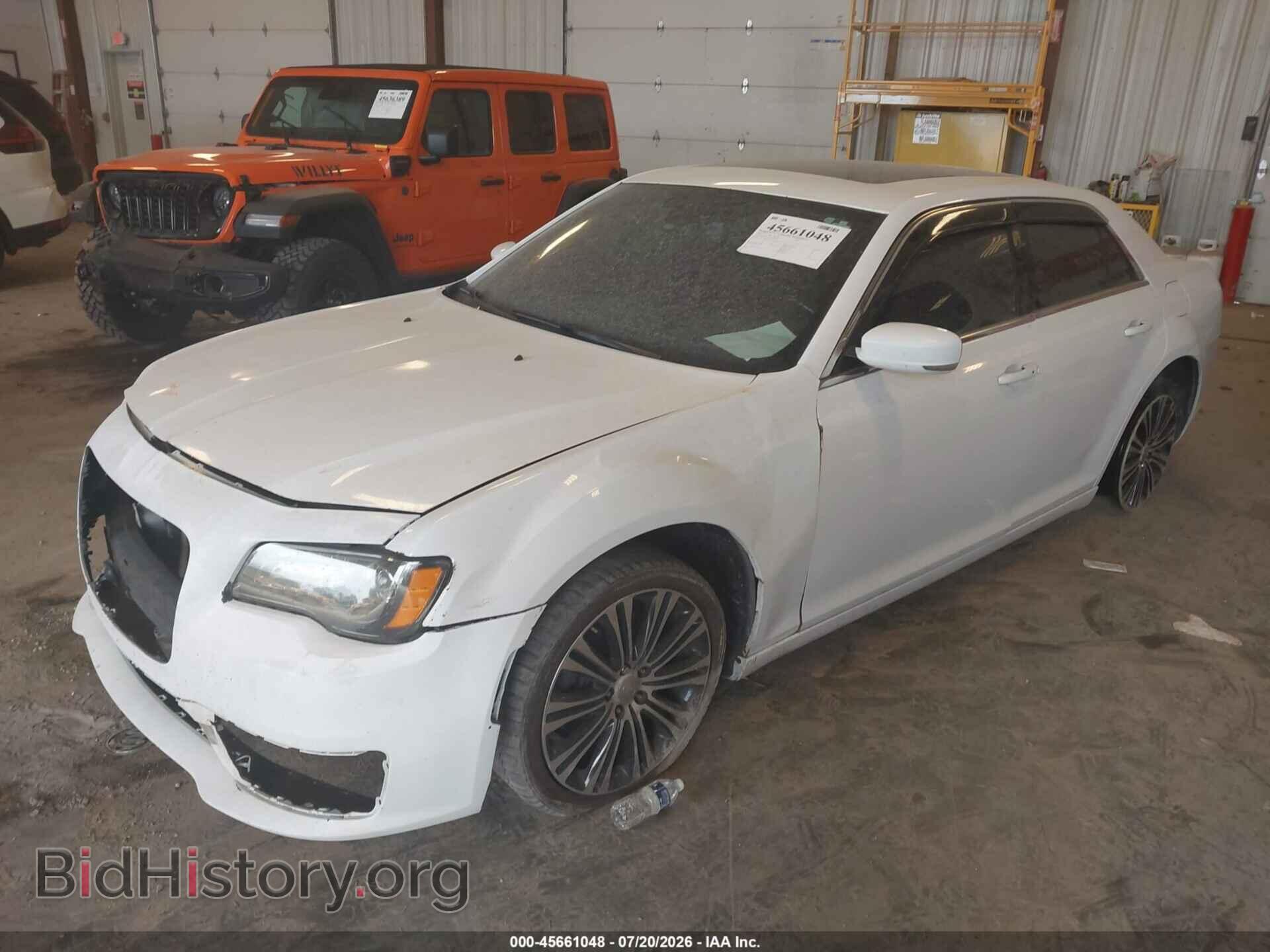 2013 CHRYSLER 300 - VIN: 2C3CCAGG6DH529343 - Фото 2