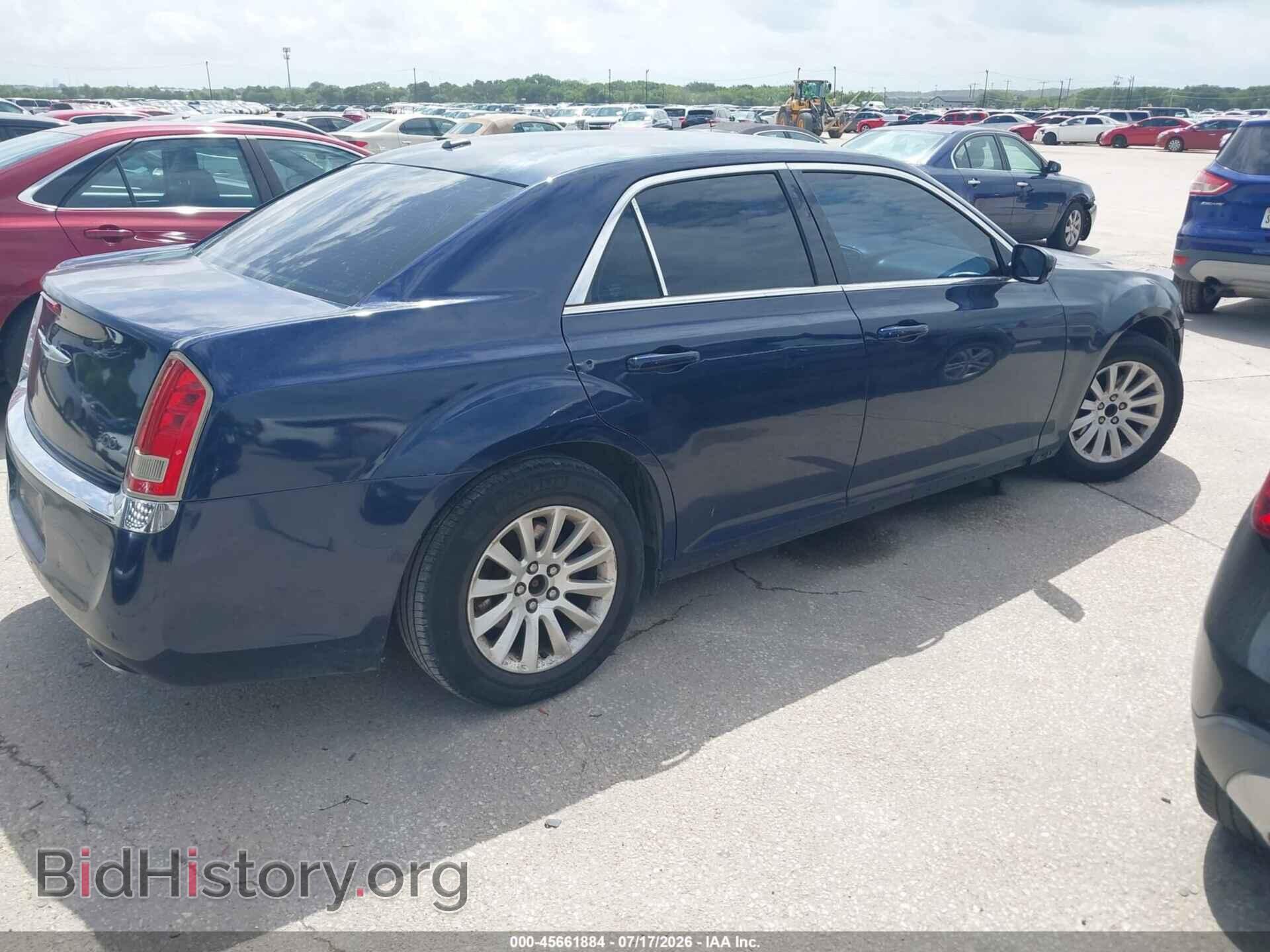 2014 CHRYSLER 300 - VIN: 2C3CCAAG0EH181081 - Photo 4