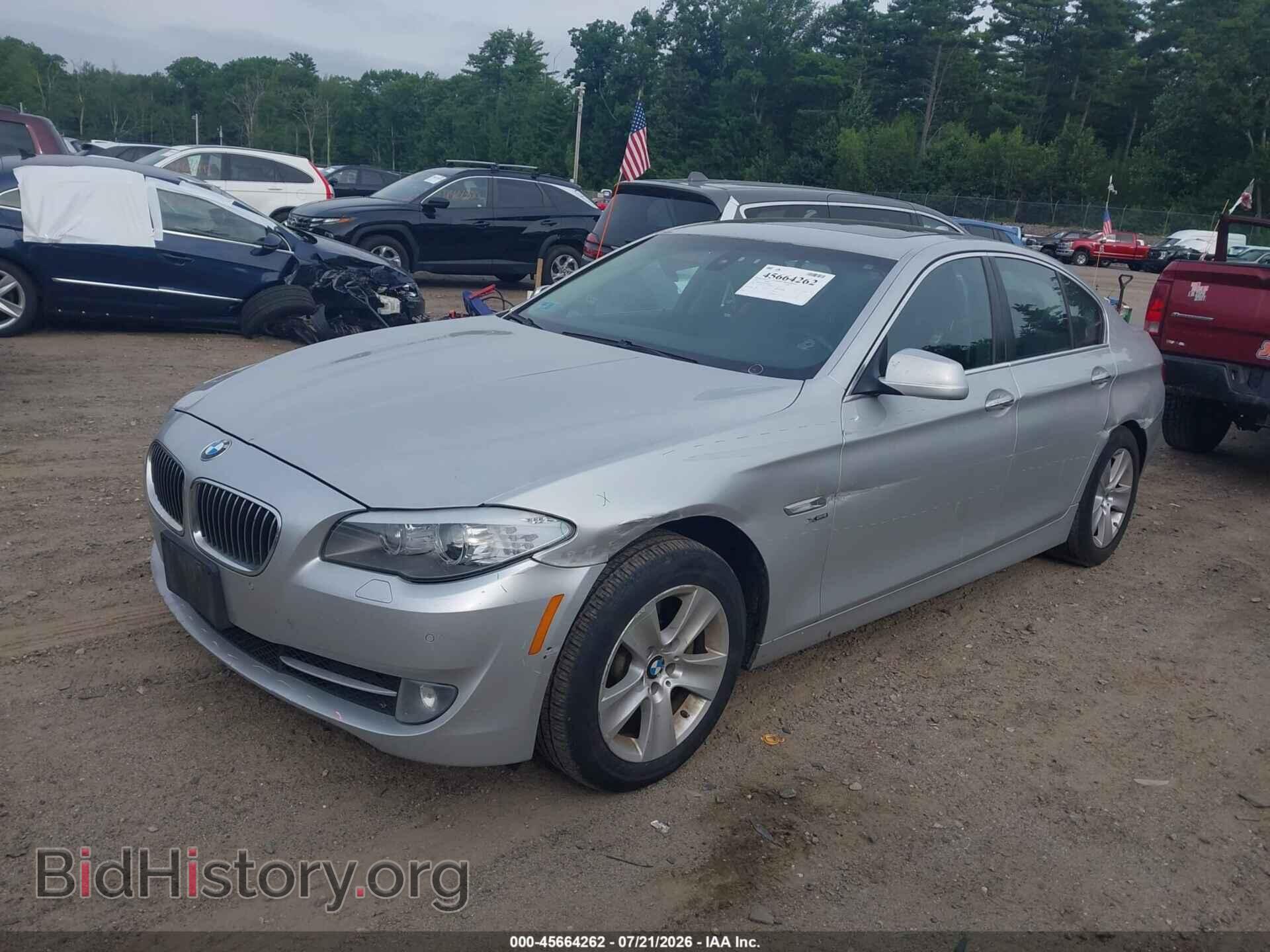2012 BMW 528I - VIN: WBAXH5C52CDW02162 - Фото 2
