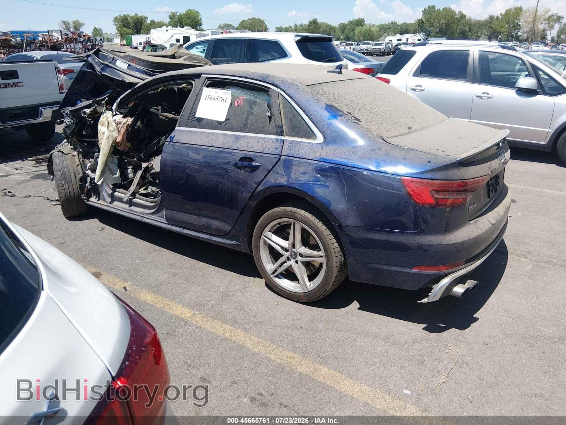 2017 AUDI A4 - VIN: WAUENAF44HN066280 - Фото 3