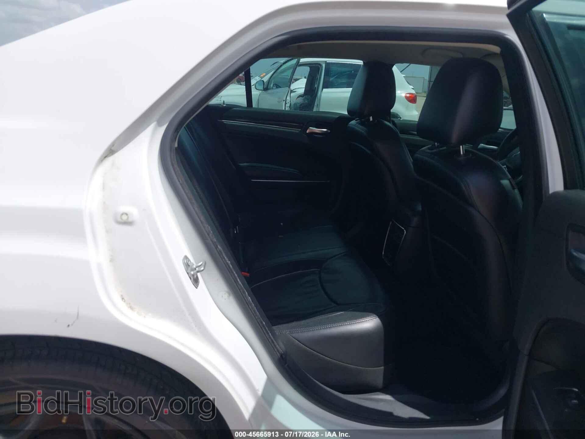 2016 CHRYSLER 300 - VIN: 2C3CCAAG2GH334448 - Photo 8