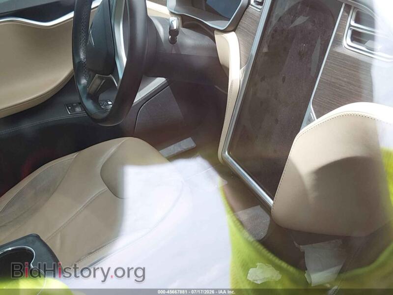 2014 Tesla MODEL S (VIN 5YJSA1H1XEFP44187) — photo 7 of 18