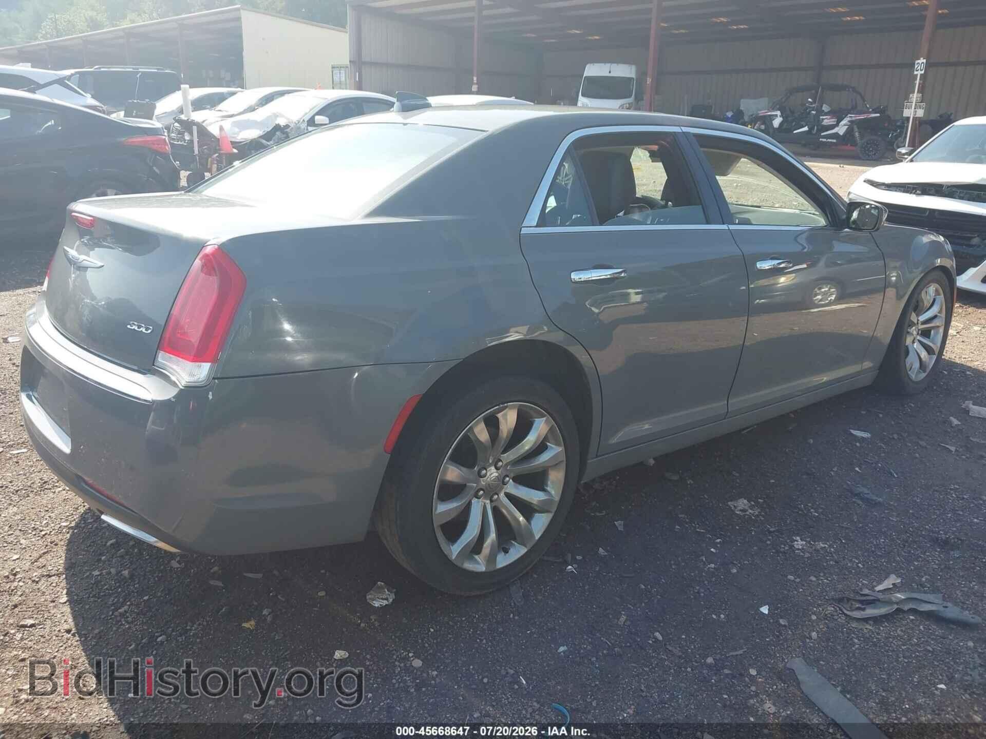 2019 CHRYSLER 300 - VIN: 2C3CCAEG3KH689664 - Фото 4
