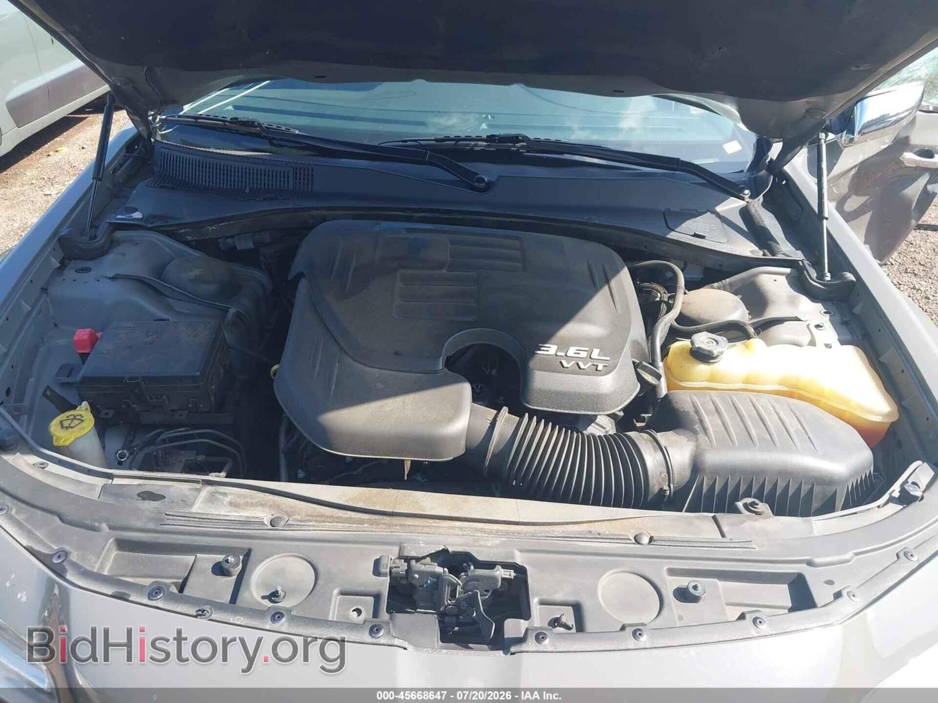 2019 CHRYSLER 300 - VIN: 2C3CCAEG3KH689664 - Фото 10