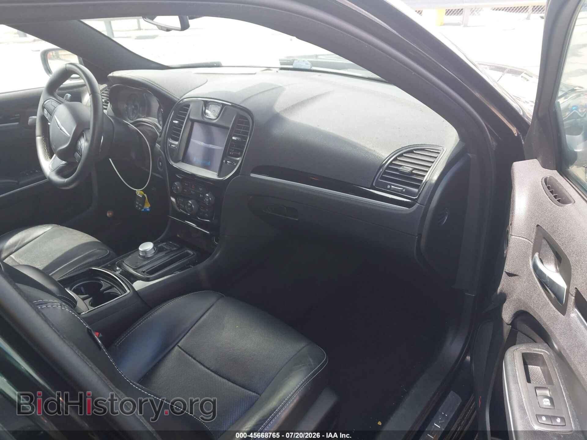 2018 CHRYSLER 300 - VIN: 2C3CCABG7JH249613 - Фото 5