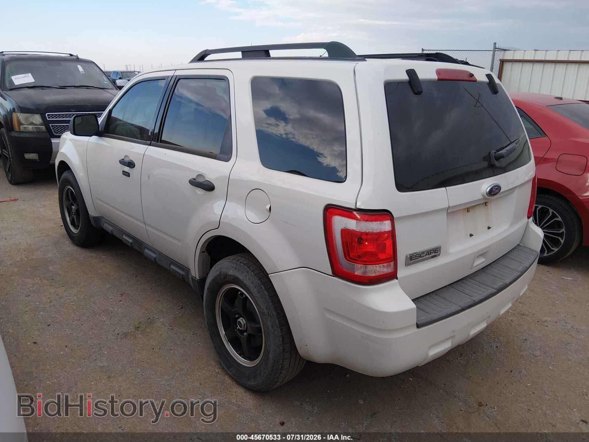 2010 FORD ESCAPE - VIN: 1FMCU0D79AKB10524 - Фото 3