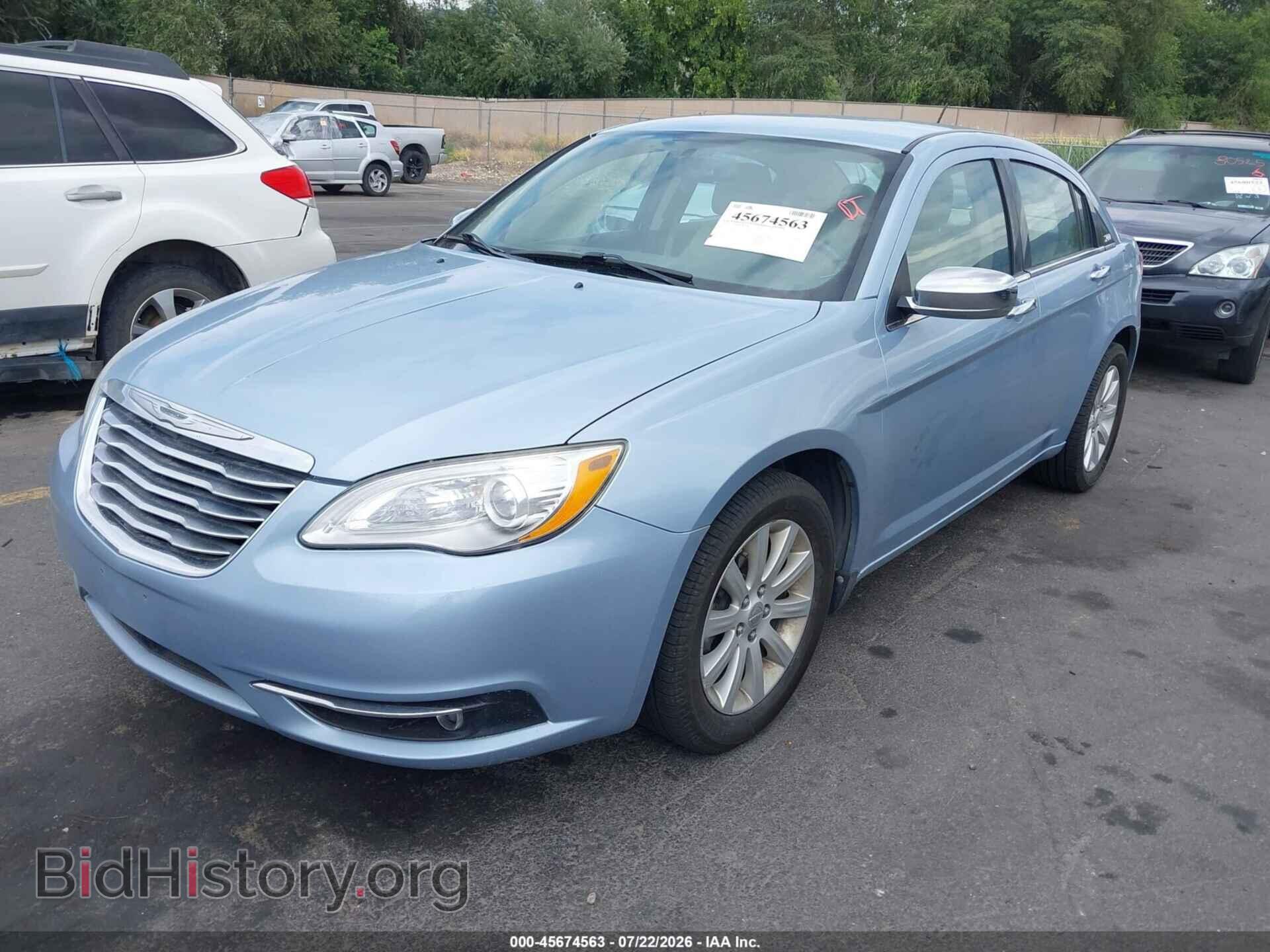 2013 CHRYSLER 200 - VIN: 1C3CCBCG5DN755053 - Фото 2