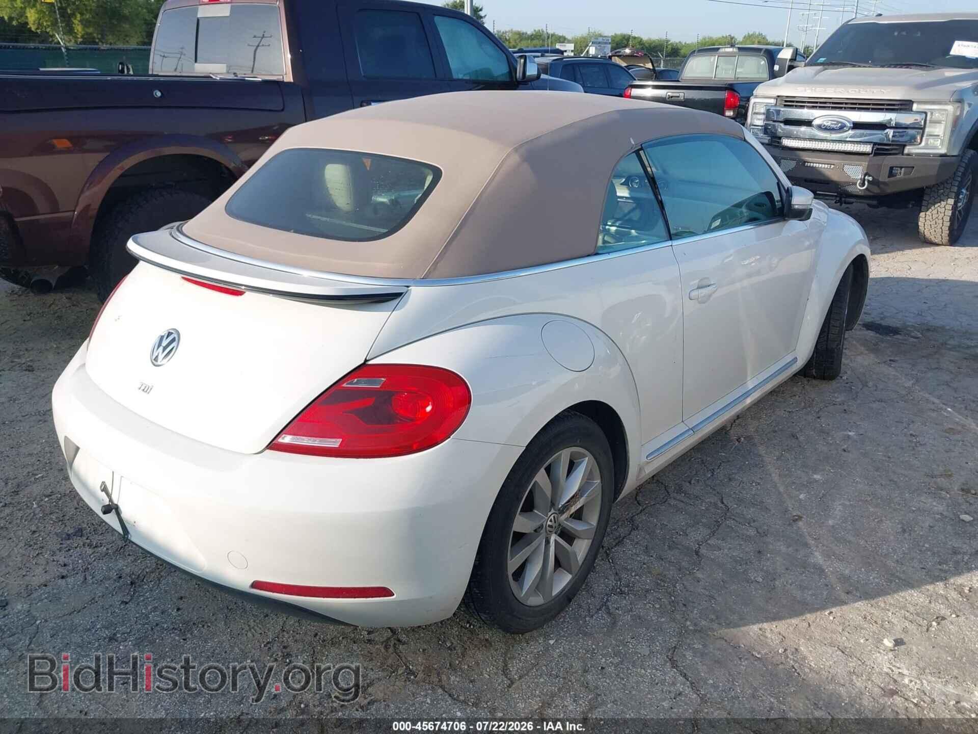 2013 VOLKSWAGEN BEETLE - VIN: 3VW5L7AT5DM820105 - Фото 4