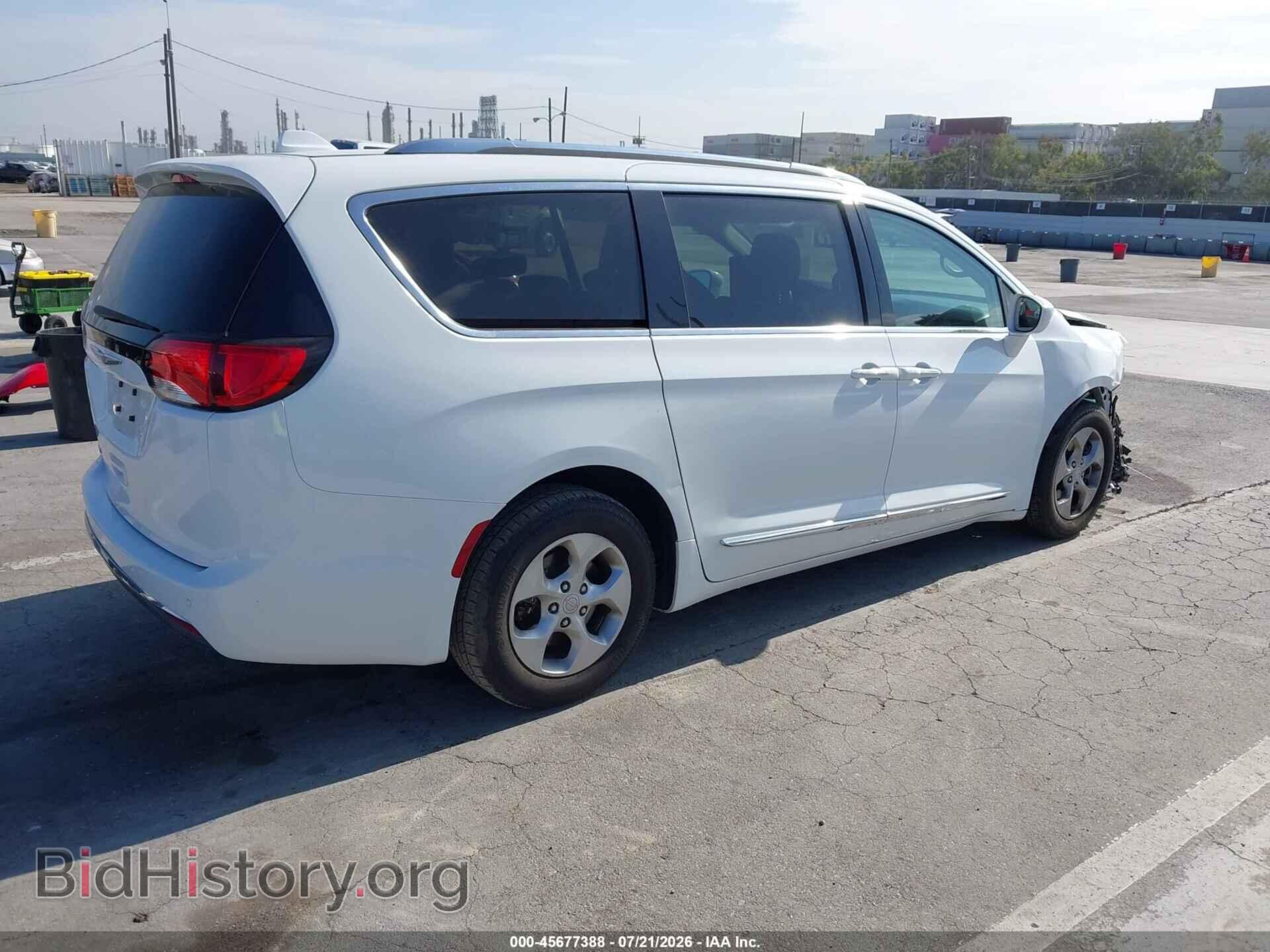 2017 CHRYSLER PACIFICA - VIN: 2C4RC1EG1HR512166 - Photo 4