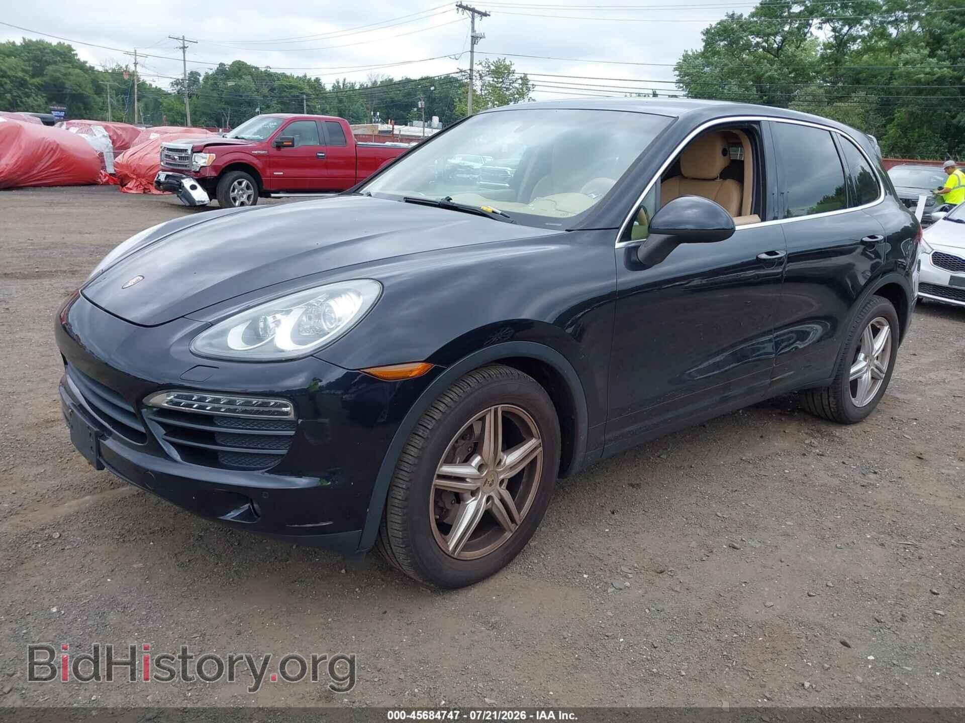 2013 PORSCHE CAYENNE - VIN: WP1AA2A21DLA06826 - Photo 2