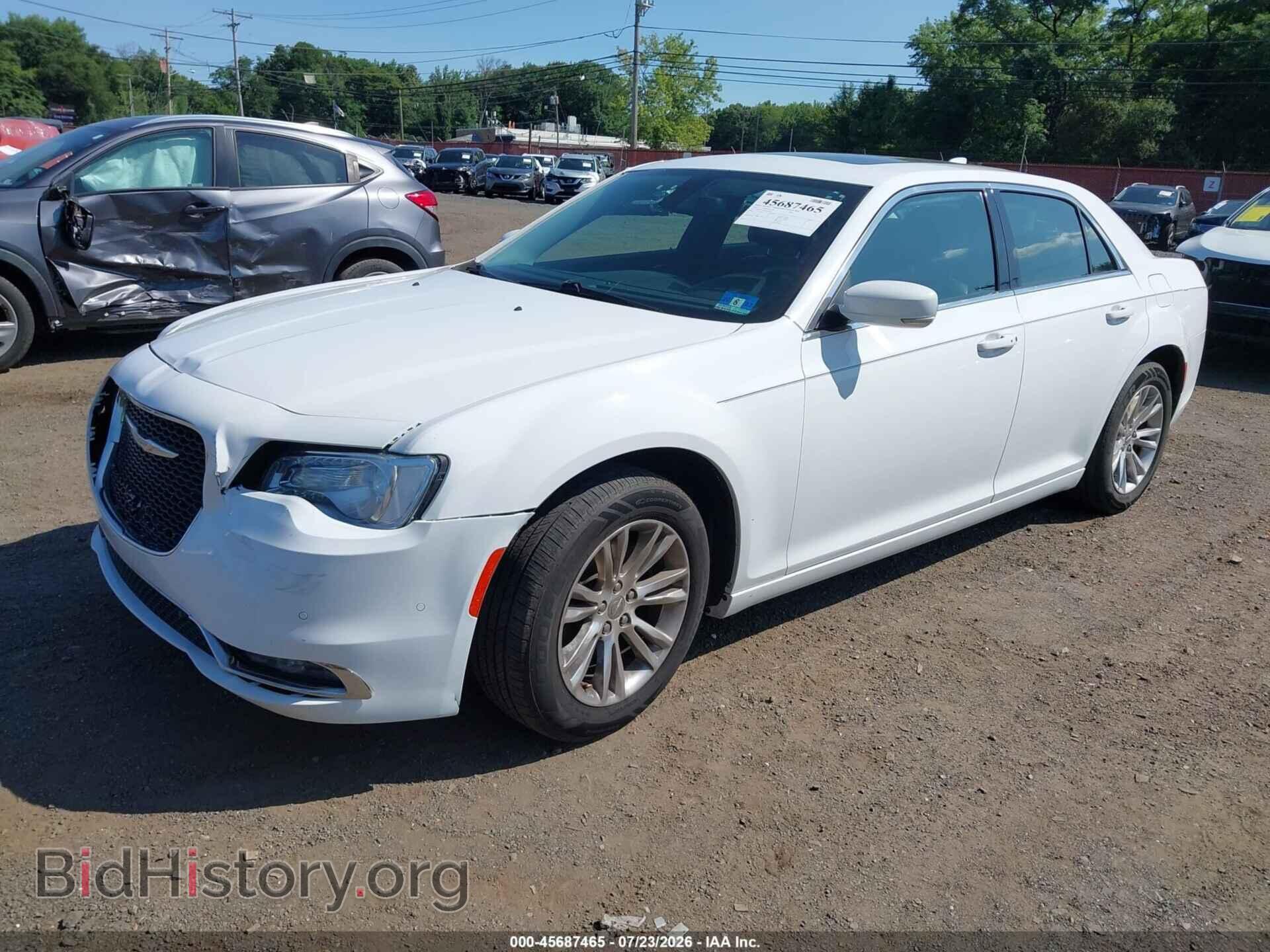 2016 CHRYSLER 300 - VIN: 2C3CCAAG2GH308139 - Фото 2