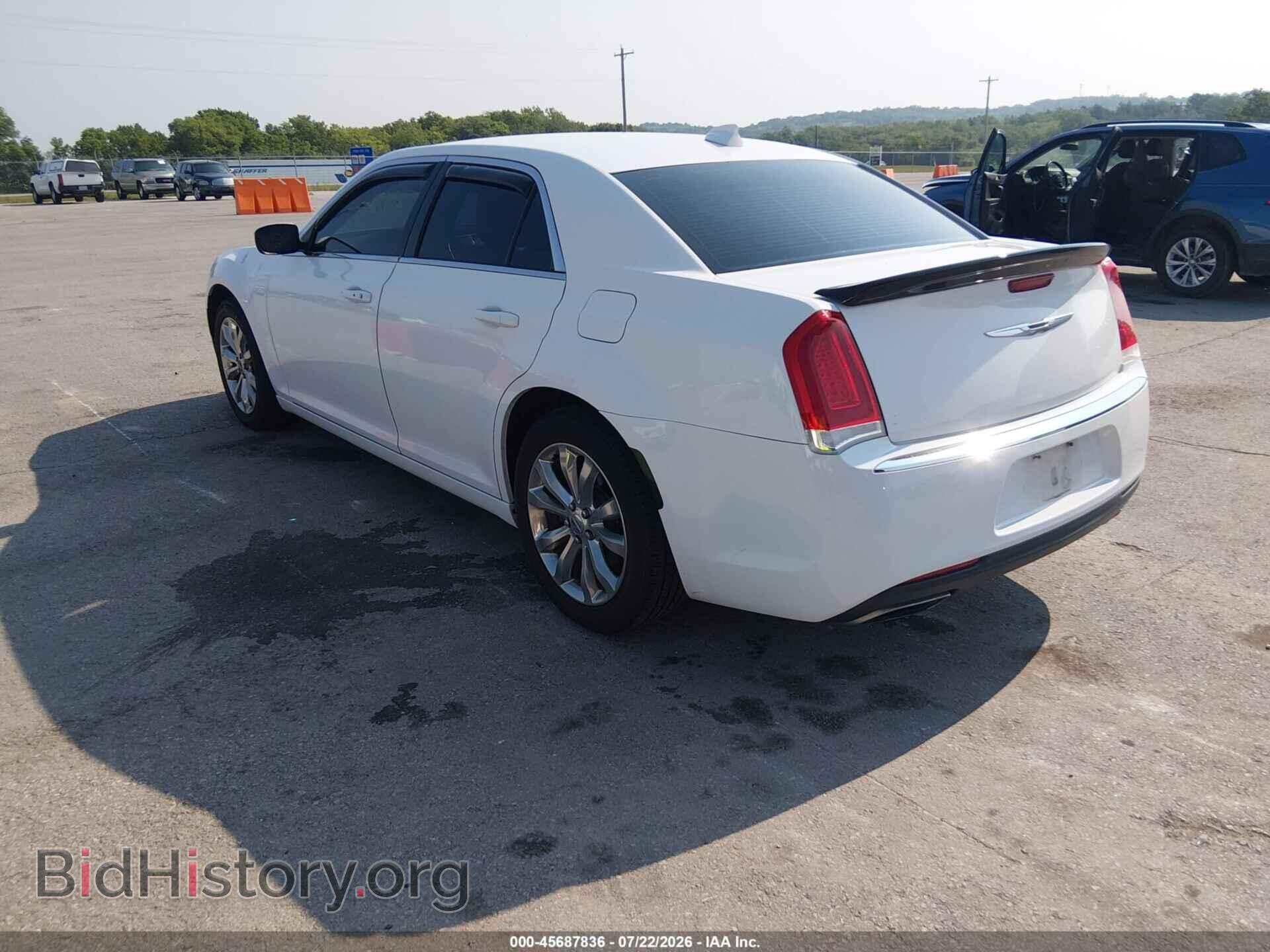 2015 CHRYSLER 300 - VIN: 2C3CCARG4FH831021 - Photo 3