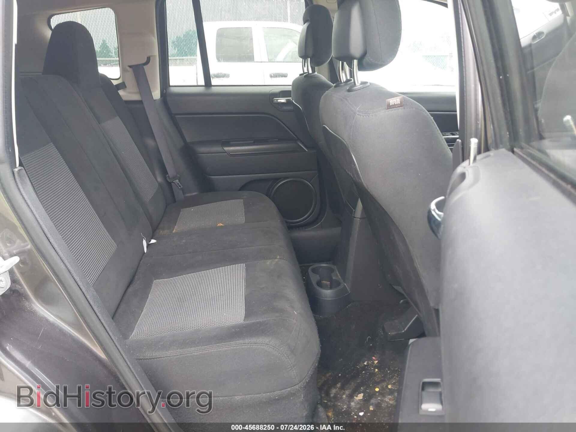 2016 JEEP COMPASS - VIN: 1C4NJDBB2GD618044 - Photo 8