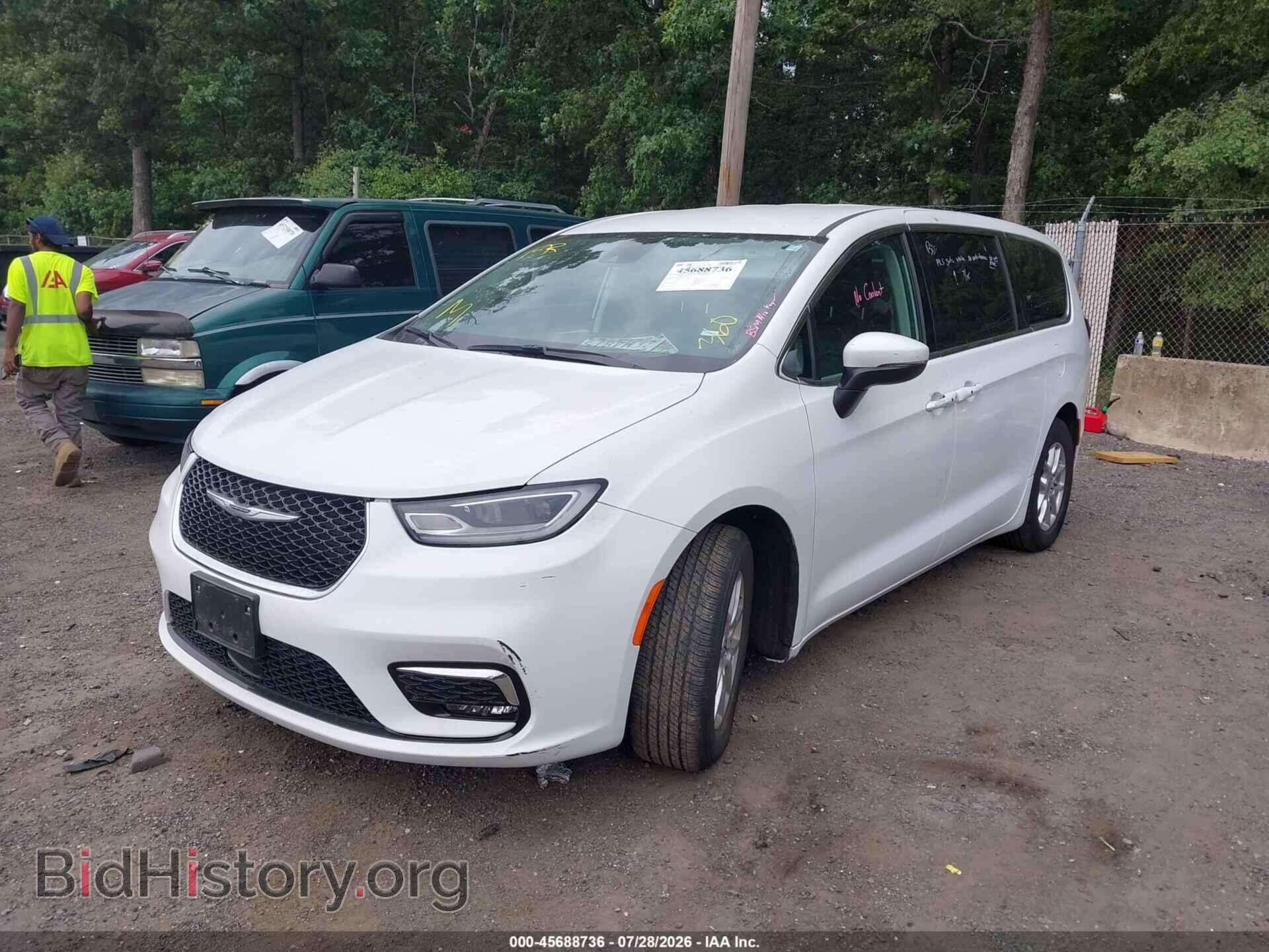 2023 CHRYSLER PACIFICA - VIN: 2C4RC1BG0PR616229 - Photo 2