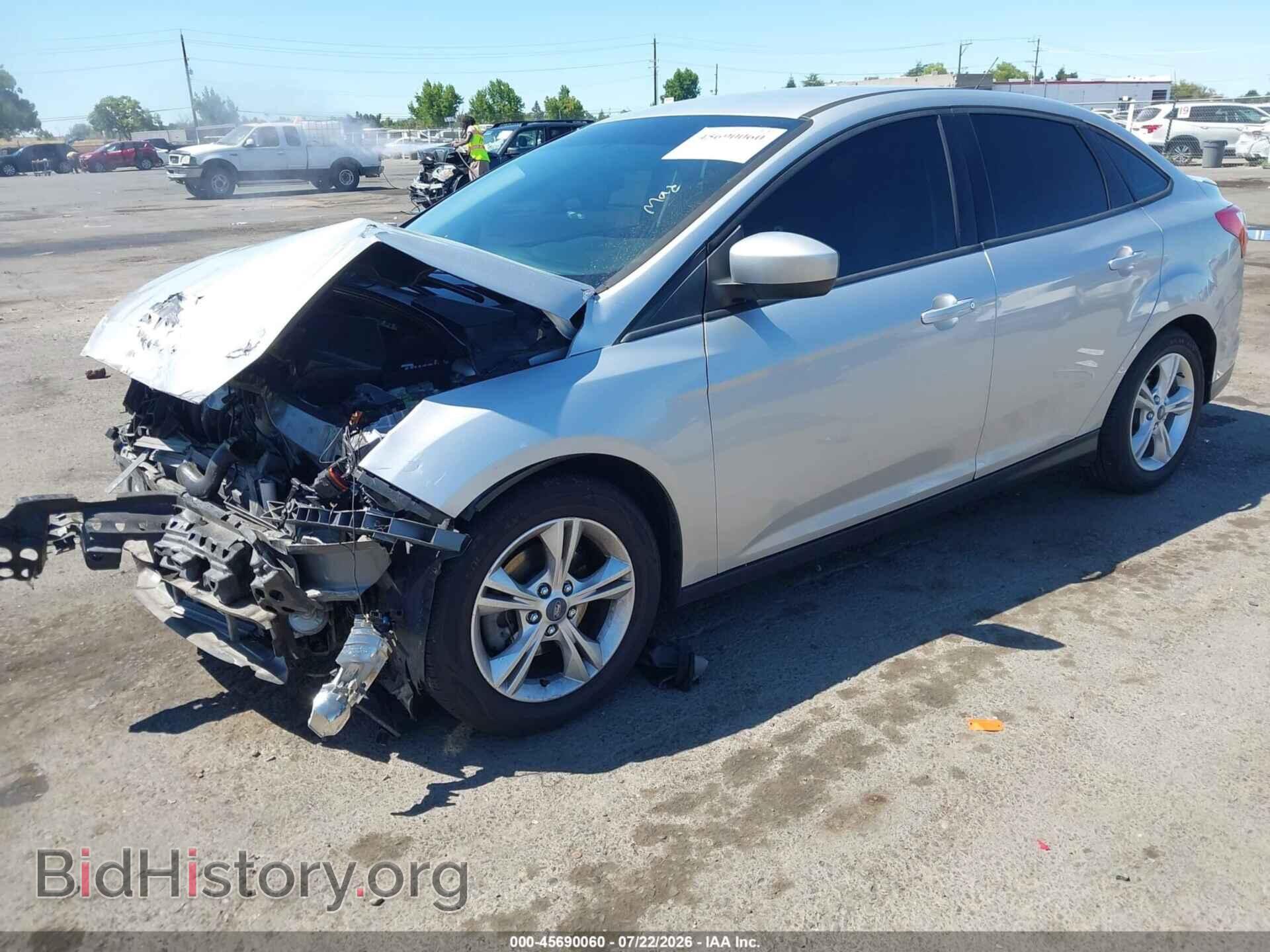 2012 FORD FOCUS - VIN: 1FAHP3F23CL452848 - Photo 2
