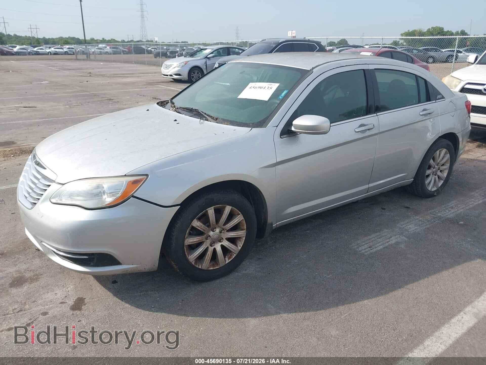 2012 CHRYSLER 200 - VIN: 1C3CCBAB2CN244700 - Photo 2