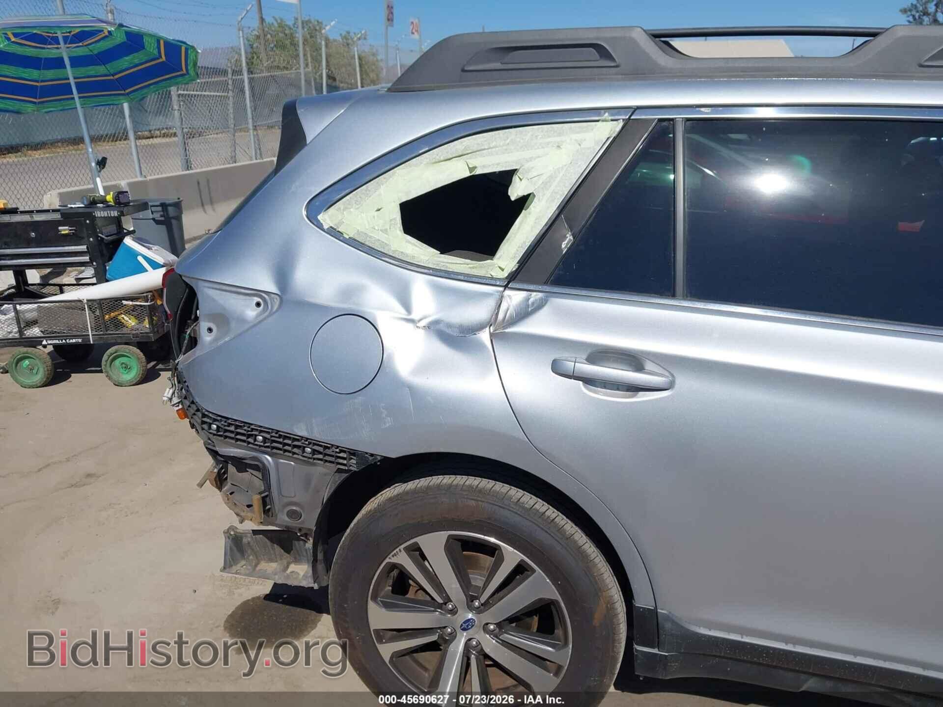 2018 SUBARU OUTBACK - VIN: 4S4BSANC0J3202232 - Фото 6