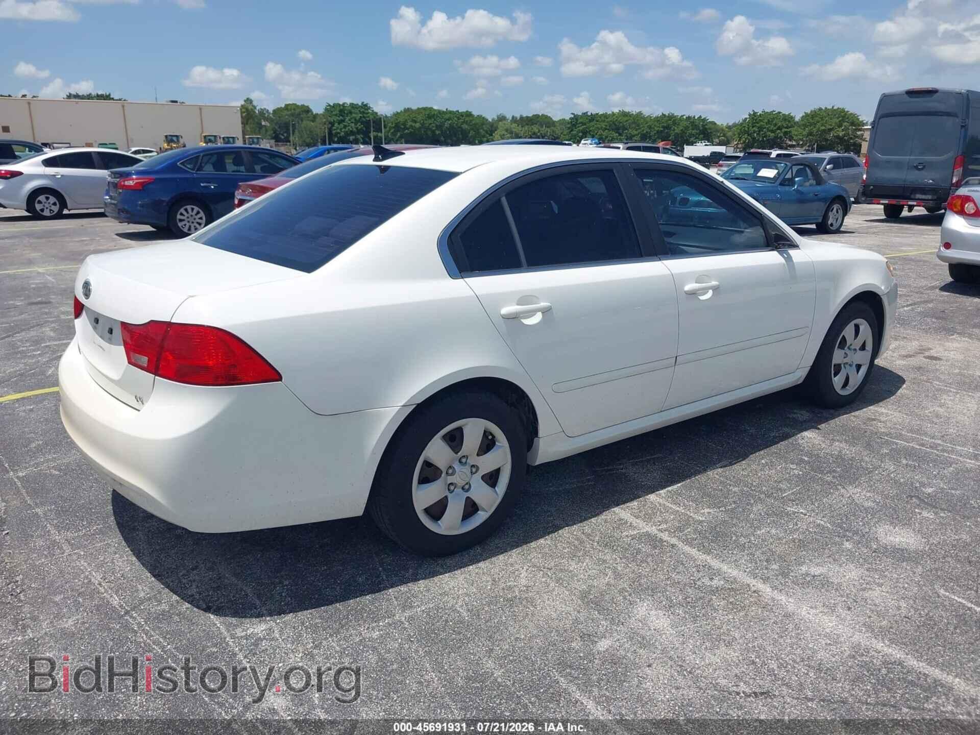2009 KIA OPTIMA - VIN: KNAGE228995298432 - Фото 4