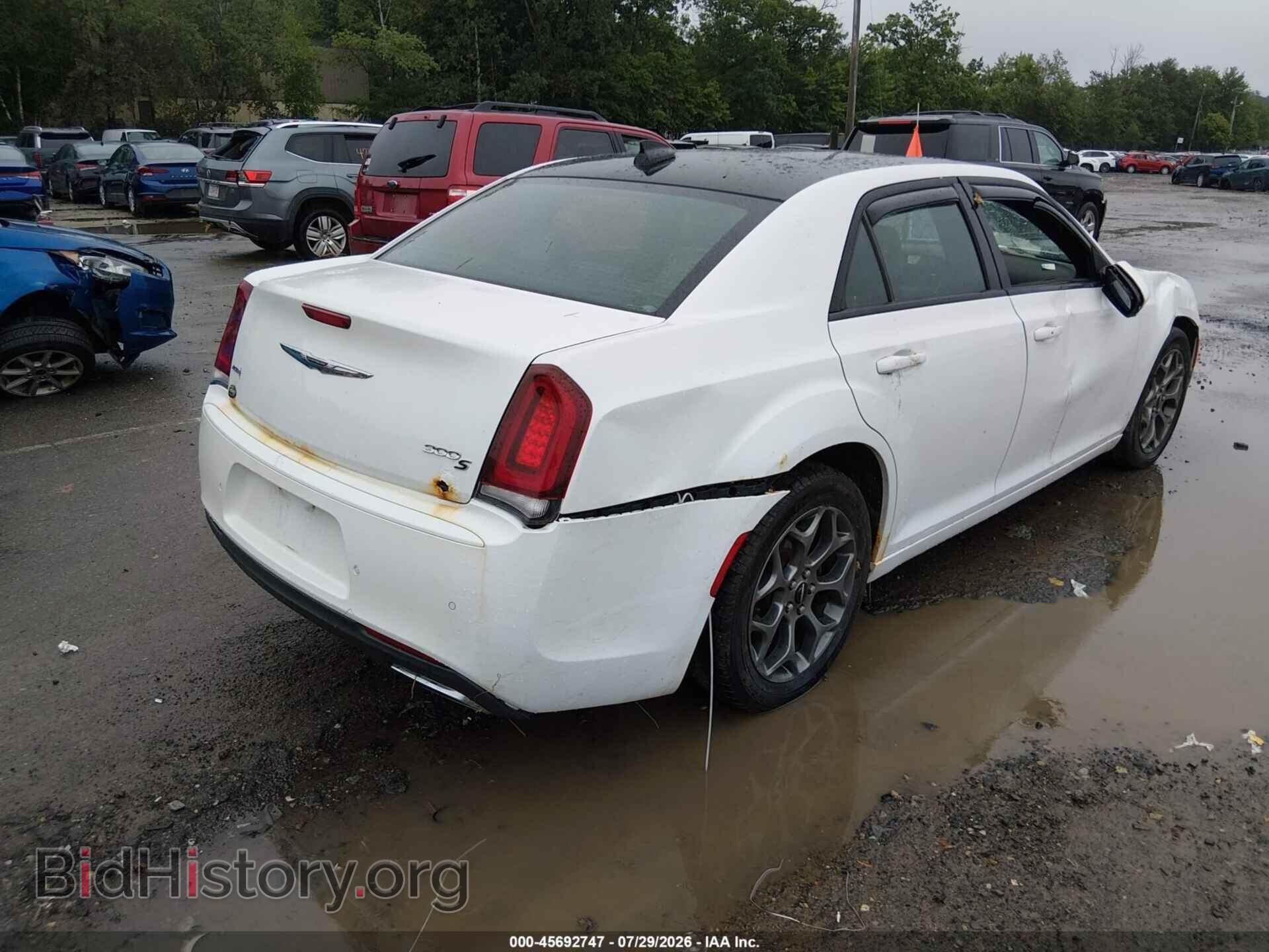 2016 CHRYSLER 300 - VIN: 2C3CCAGG0GH142596 - Photo 4