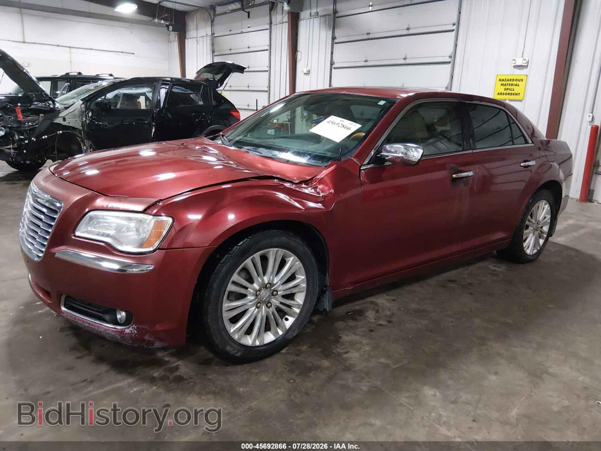 2013 CHRYSLER 300C - VIN: 2C3CCAKG4DH743982 - Фото 2