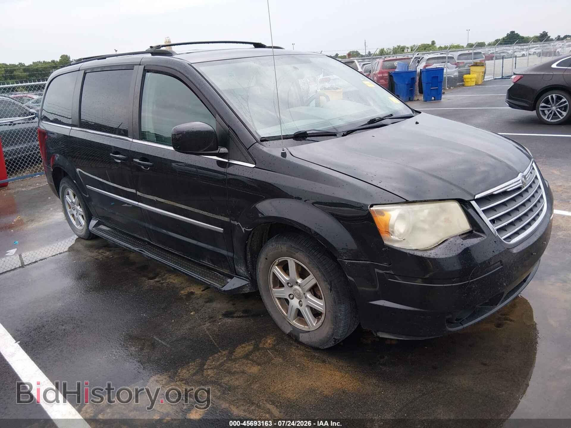Photo 2A4RR5D10AR449869 - CHRYSLER TOWN & COUNTRY 2010