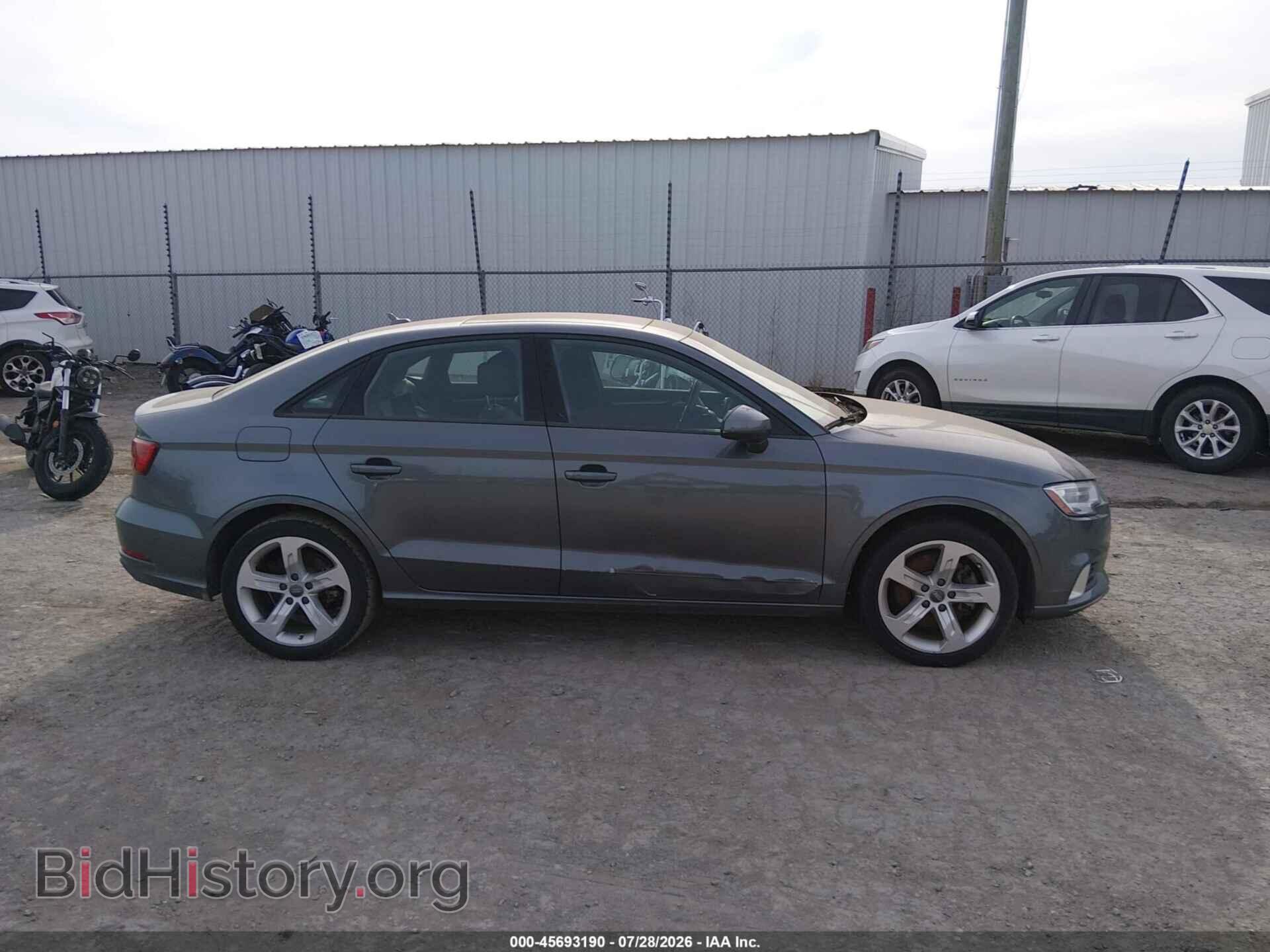 2017 AUDI A3 - VIN: WAUAUGFF3H1023403 - Фото 12