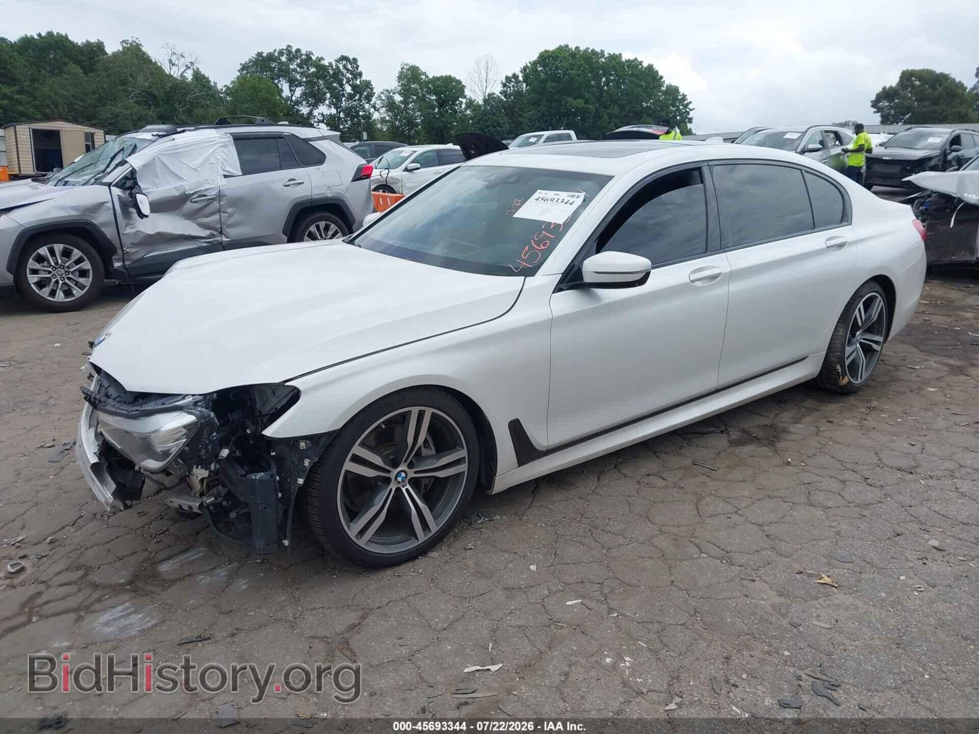 2019 BMW 740I - VIN: WBA7E2C59KB454920 - Фото 2