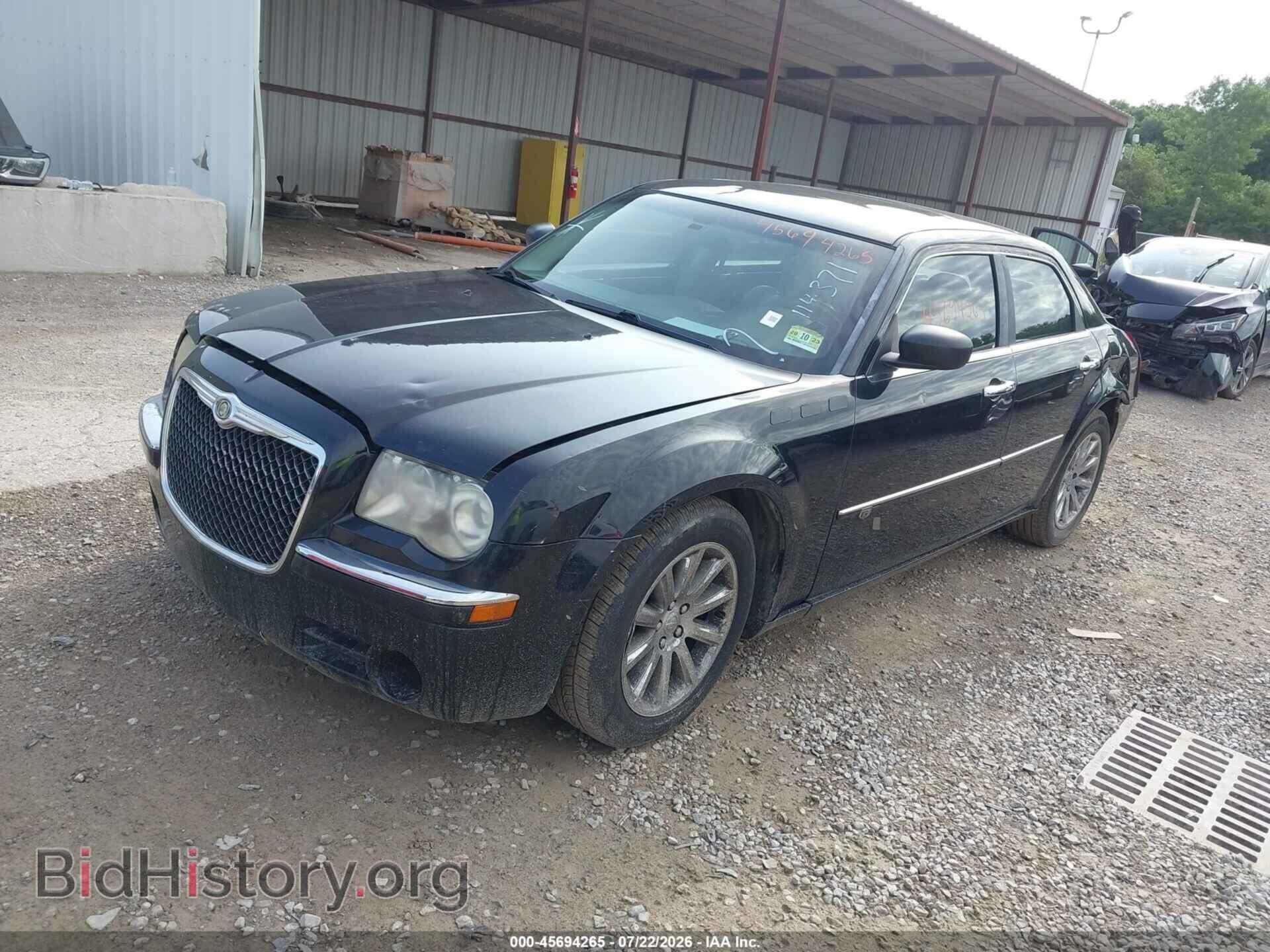 2010 CHRYSLER 300C - VIN: 2C3CA6CT5AH114371 - Фото 2