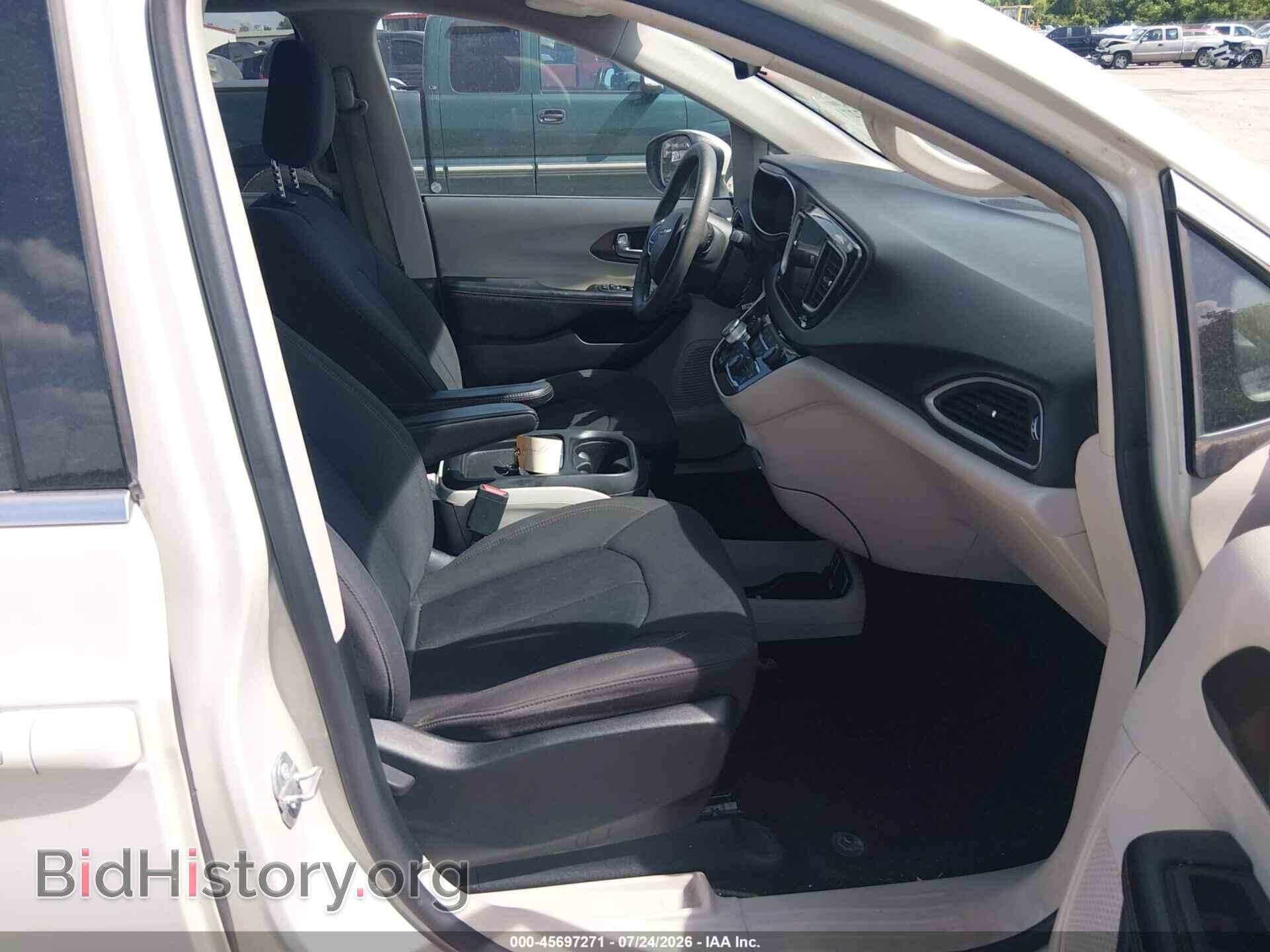 2017 CHRYSLER PACIFICA - VIN: 2C4RC1BG6HR753225 - Photo 5