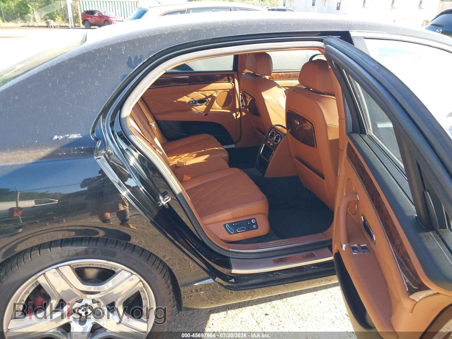 2014 BENTLEY FLYING SPUR - VIN: SCBEC9ZA2EC092427 - Photo 8
