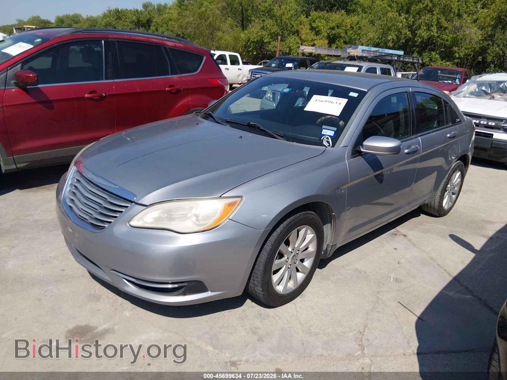 2013 CHRYSLER 200 - VIN: 1C3CCBBB5DN575593 - Фото 2