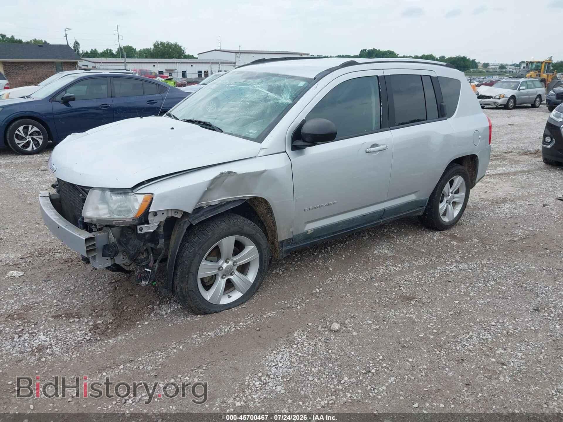 2011 JEEP COMPASS - VIN: 1J4NF1FB5BD248396 - Photo 2