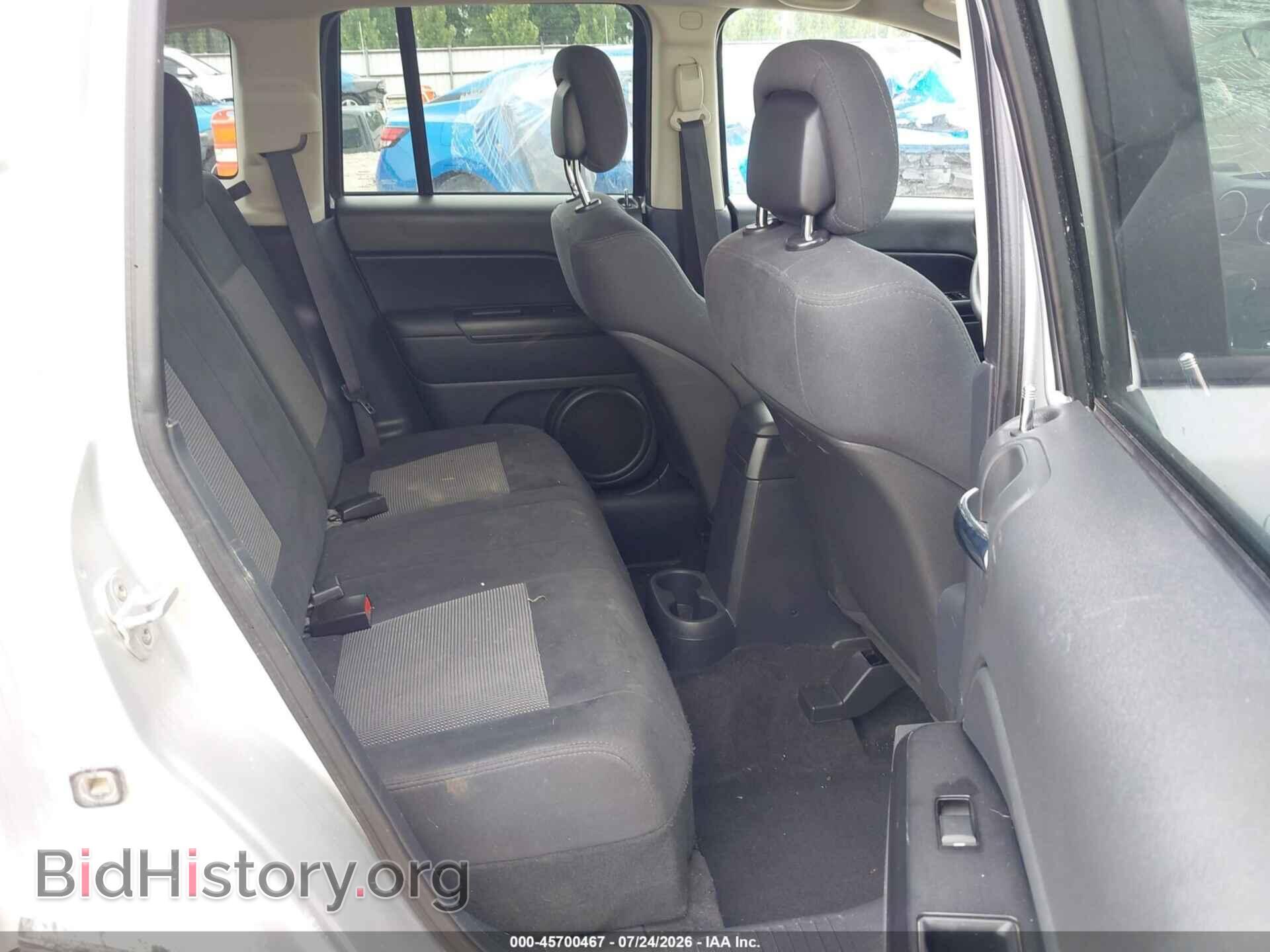 2011 JEEP COMPASS - VIN: 1J4NF1FB5BD248396 - Photo 8