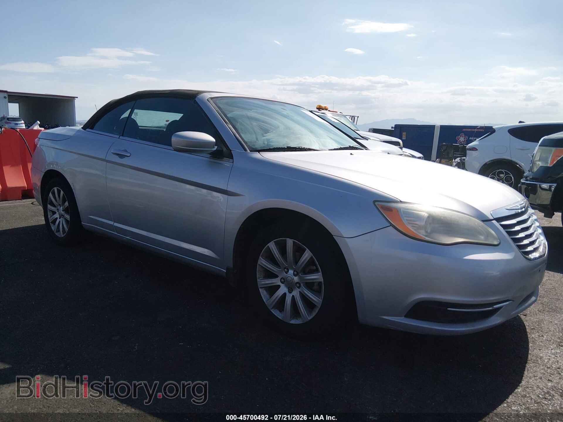 Photo 1C3BC2EB5BN532487 - CHRYSLER 200 2011