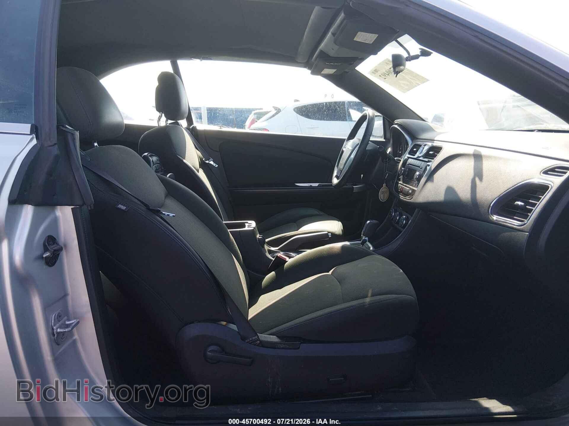 2011 CHRYSLER 200 - VIN: 1C3BC2EB5BN532487 - Photo 5