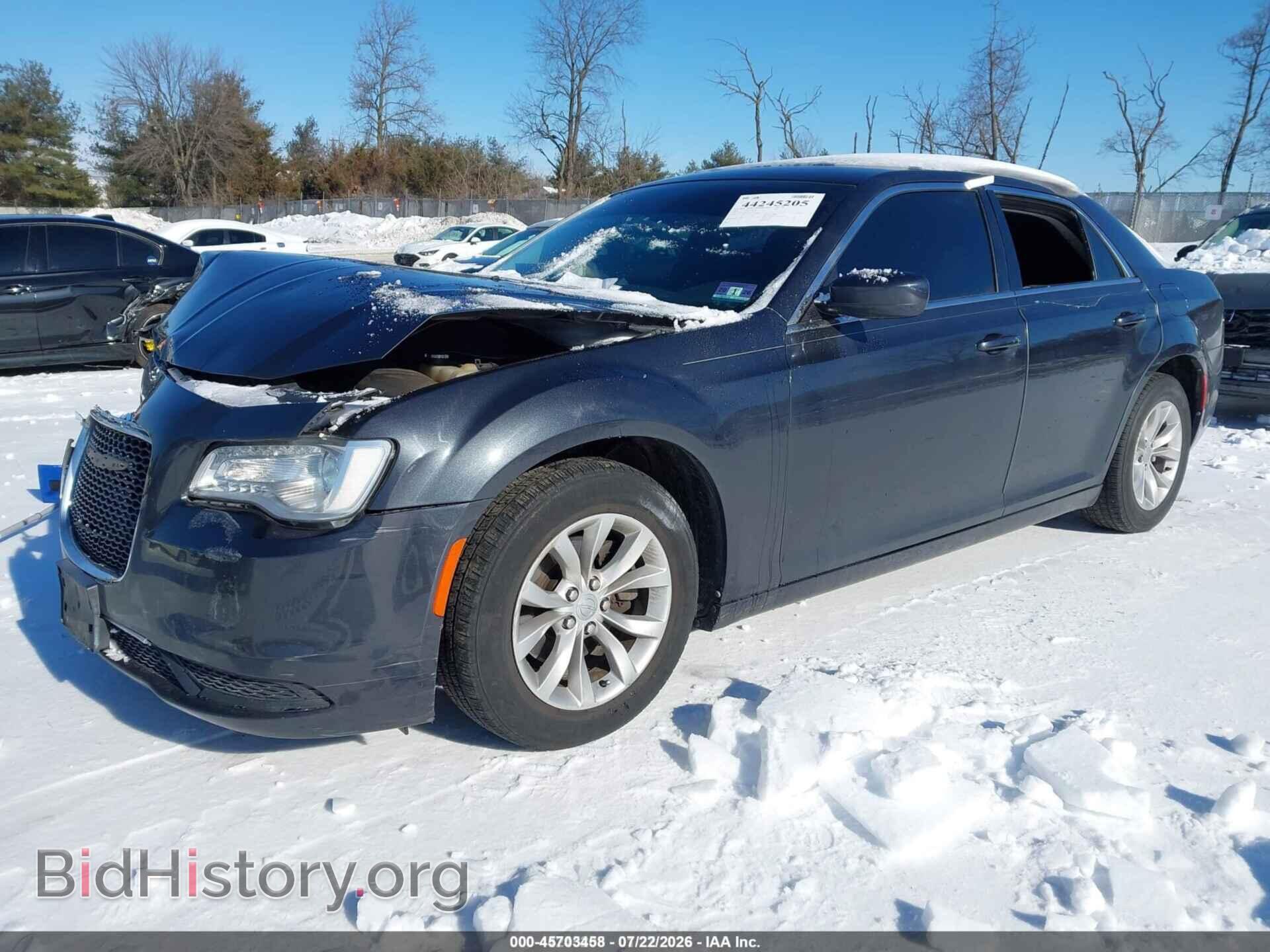 2019 CHRYSLER 300 - VIN: 2C3CCAAG4KH511607 - Photo 2