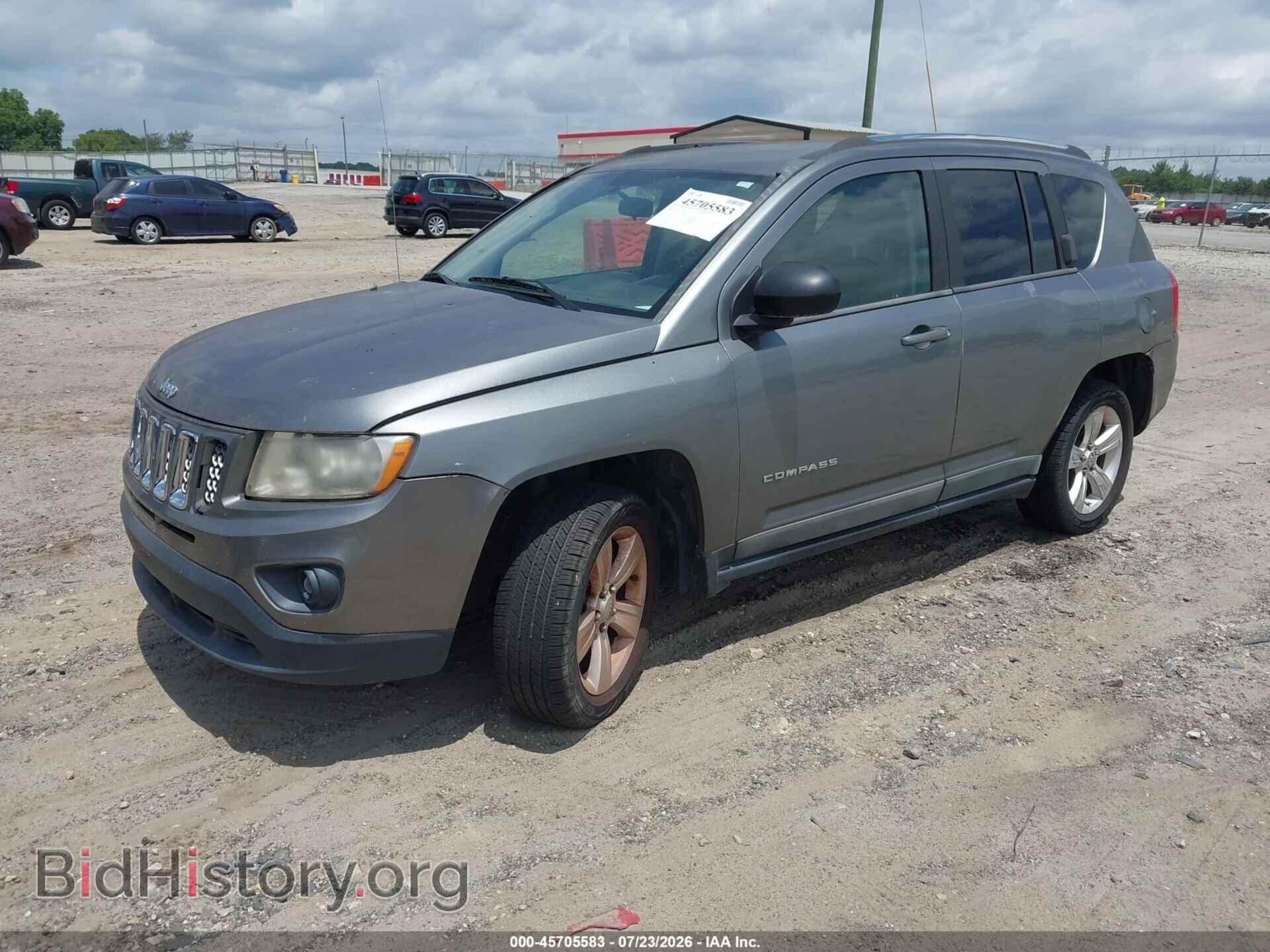 2011 JEEP COMPASS - VIN: 1J4NT1FA2BD252891 - Фото 2