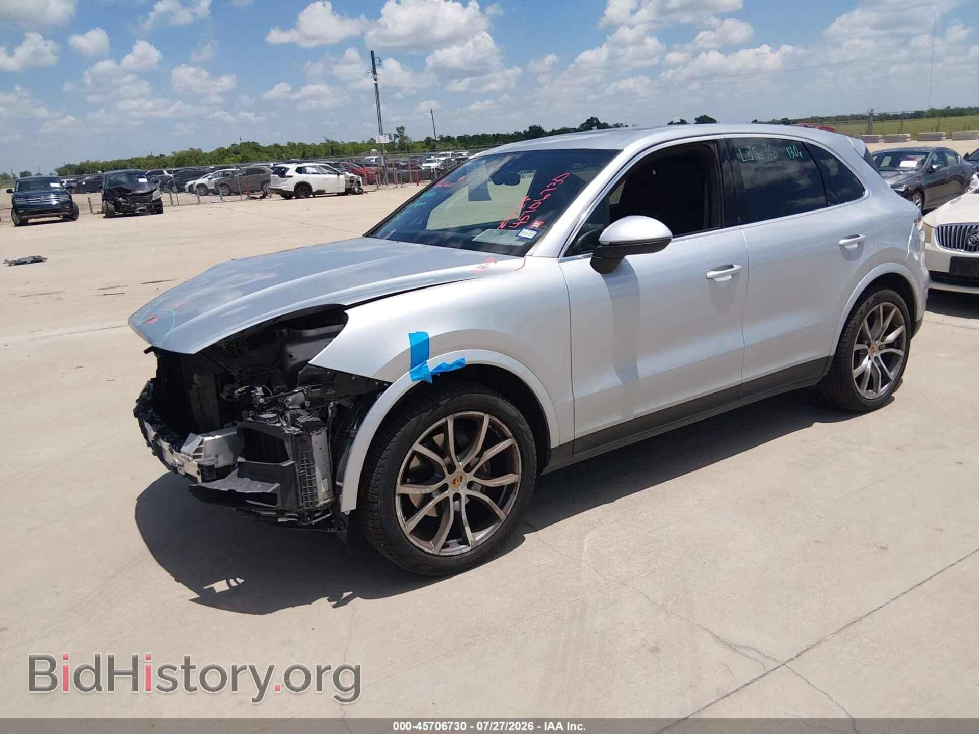 2019 PORSCHE CAYENNE - VIN: WP1AA2AY7KDA12609 - Photo 2