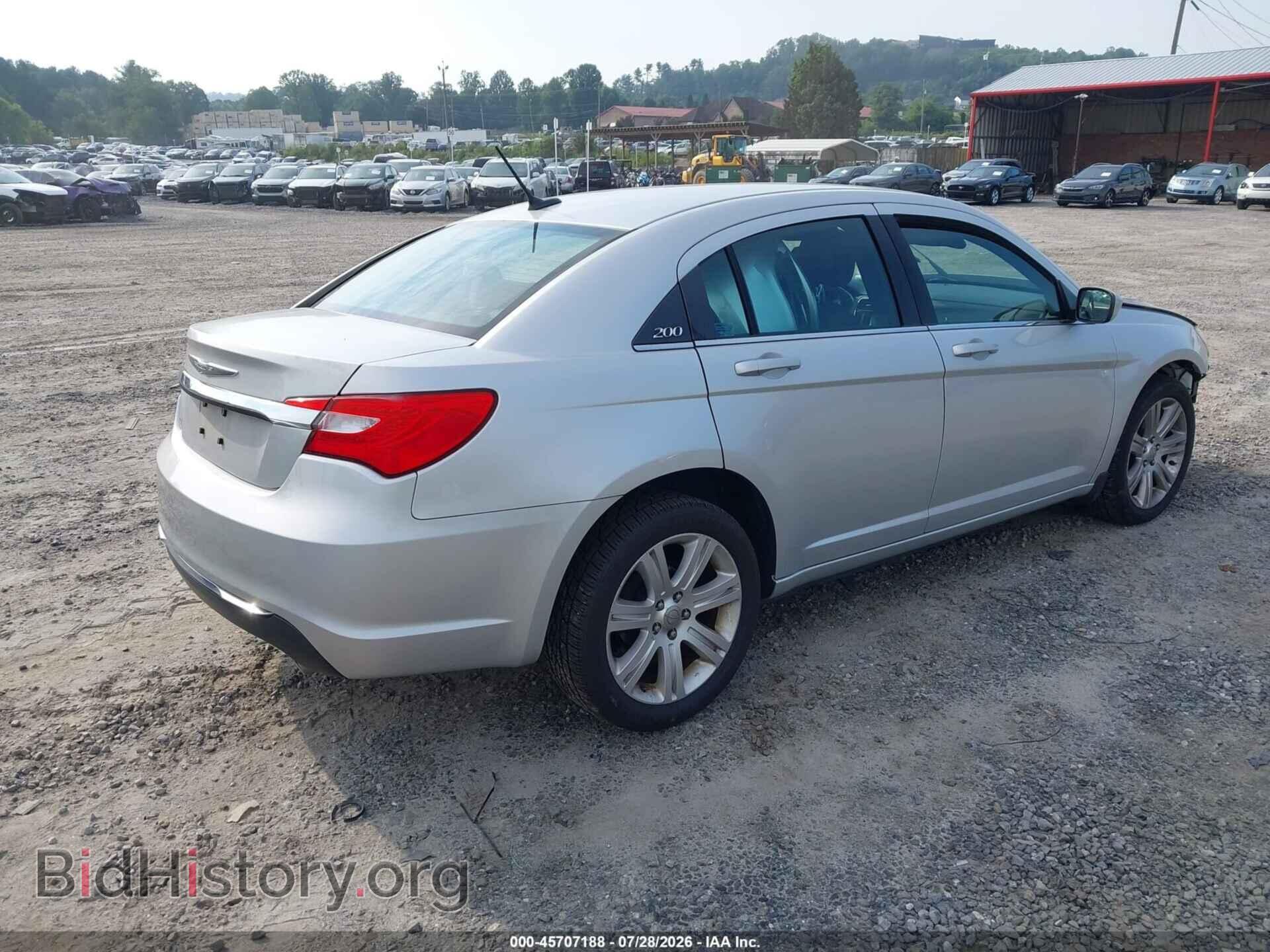 2012 CHRYSLER 200 - VIN: 1C3CCBBGXCN210384 - Фото 4
