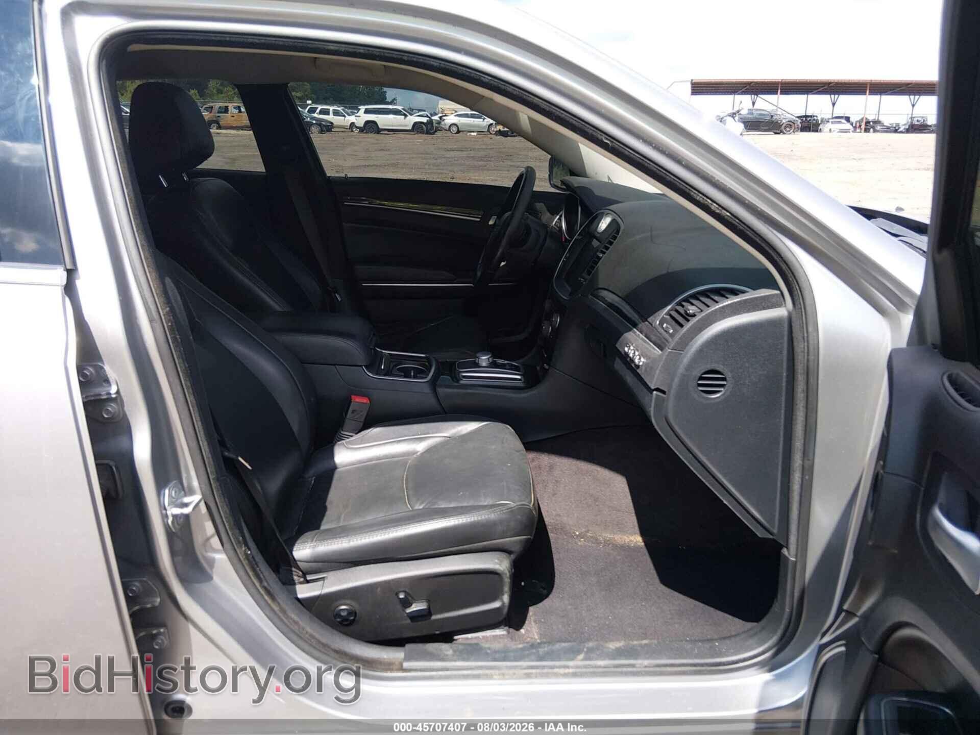 2016 CHRYSLER 300 - VIN: 2C3CCAAG2GH238691 - Photo 5