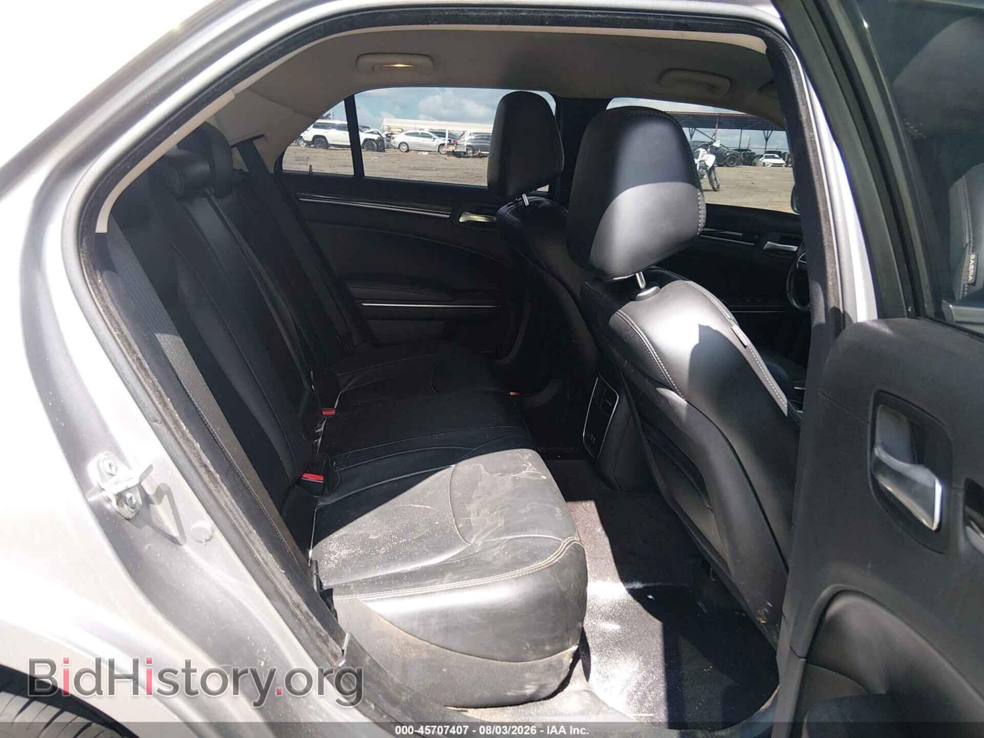 2016 CHRYSLER 300 - VIN: 2C3CCAAG2GH238691 - Photo 8