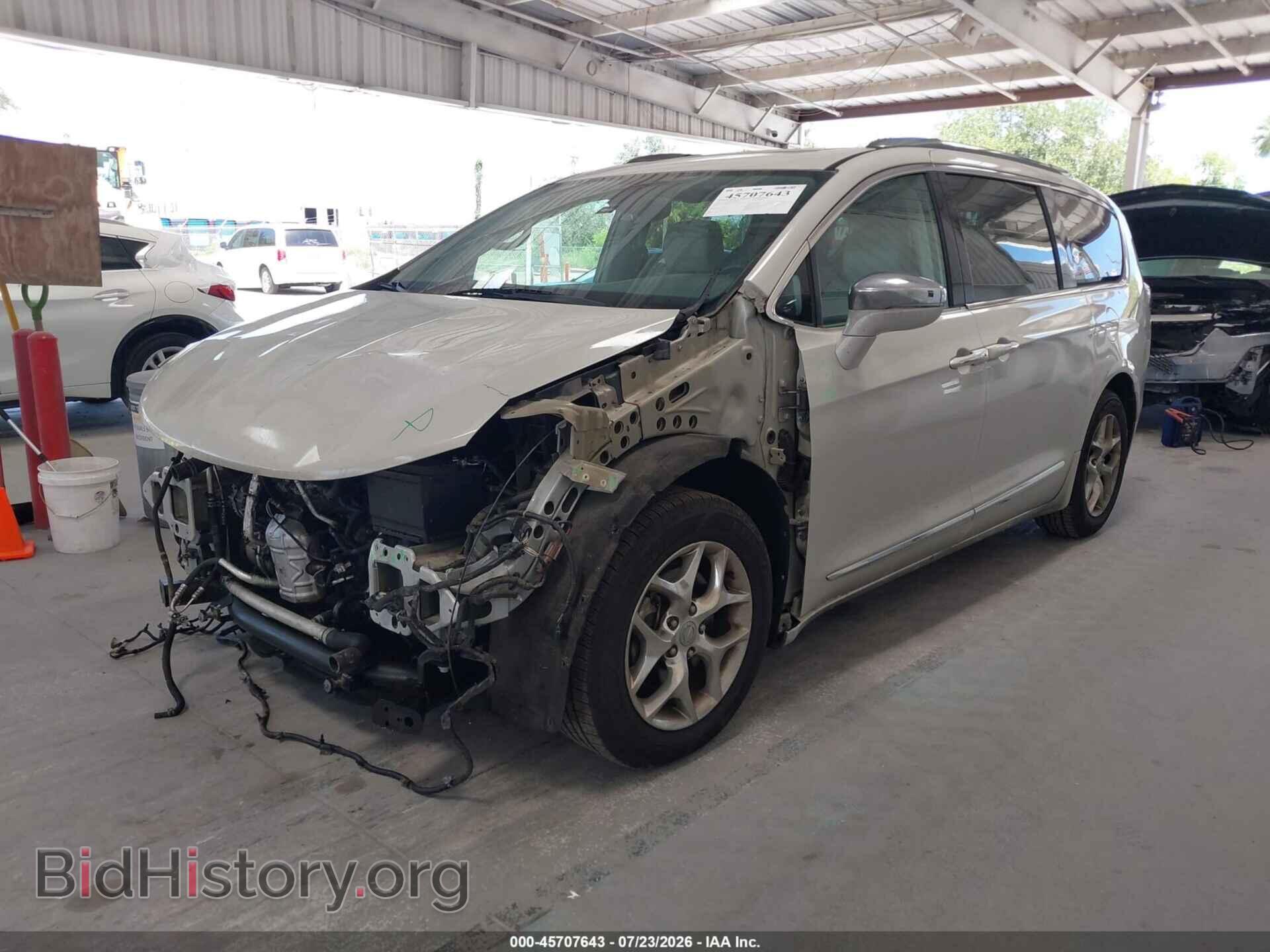 2017 CHRYSLER PACIFICA - VIN: 2C4RC1GG0HR592539 - Photo 2