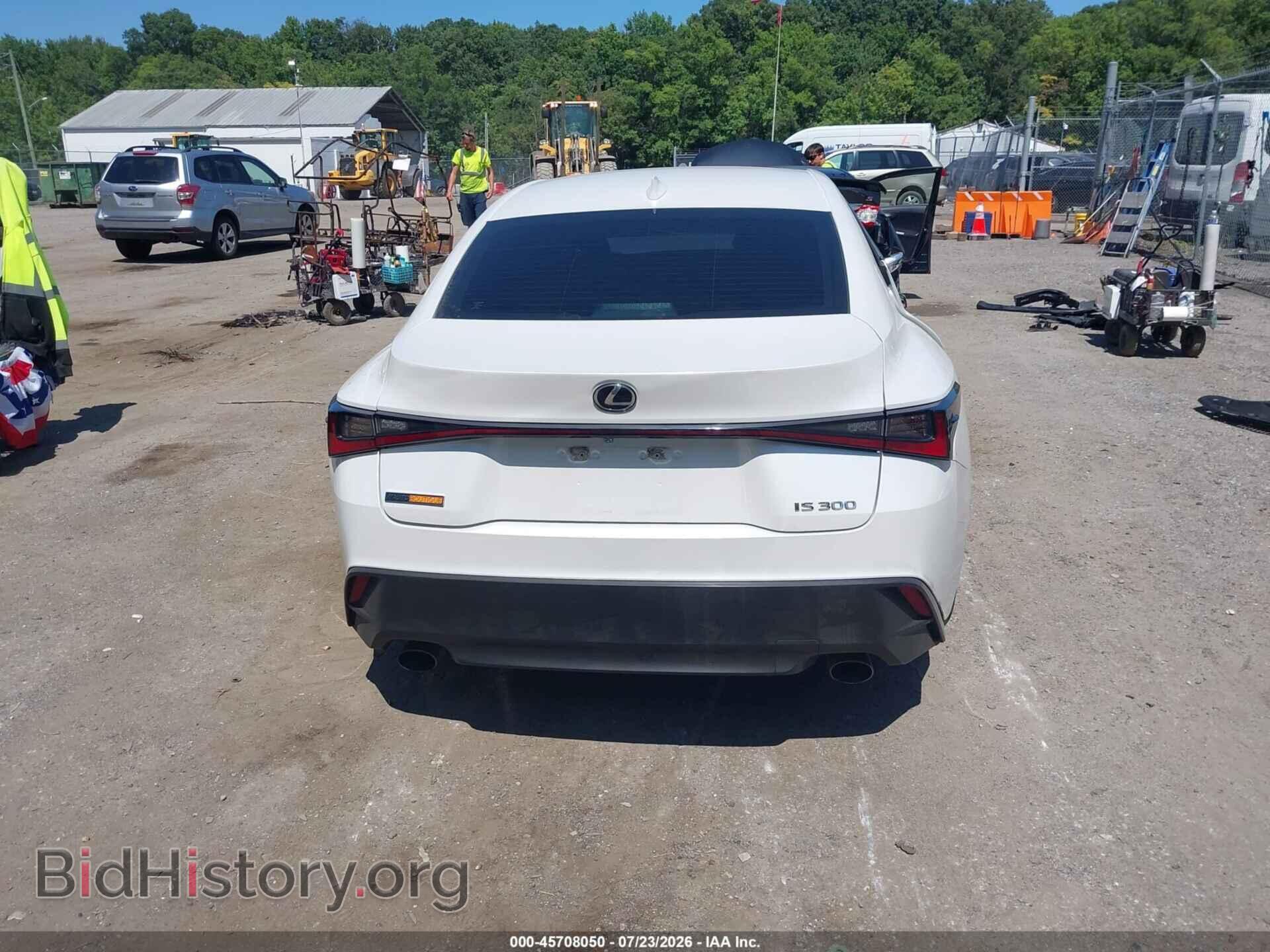 2021 LEXUS IS 300 - VIN: JTHAA1D2XM5116686 - Photo 17
