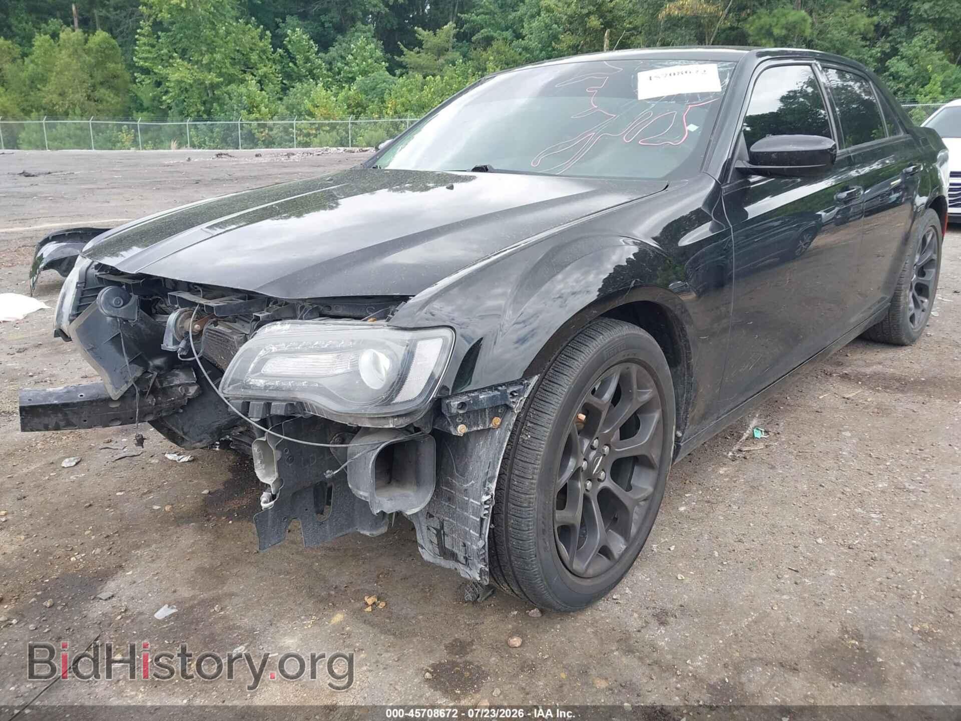 2019 CHRYSLER 300 - VIN: 2C3CCAAG2KH565049 - Фото 6