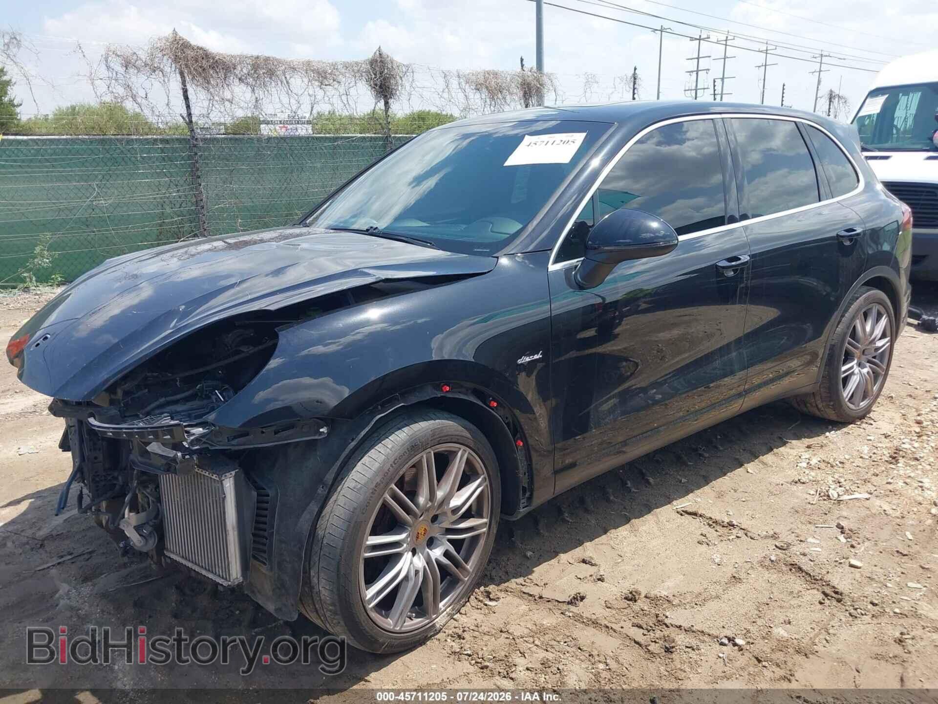2015 PORSCHE CAYENNE - VIN: WP1AF2A25FLA42197 - Photo 2