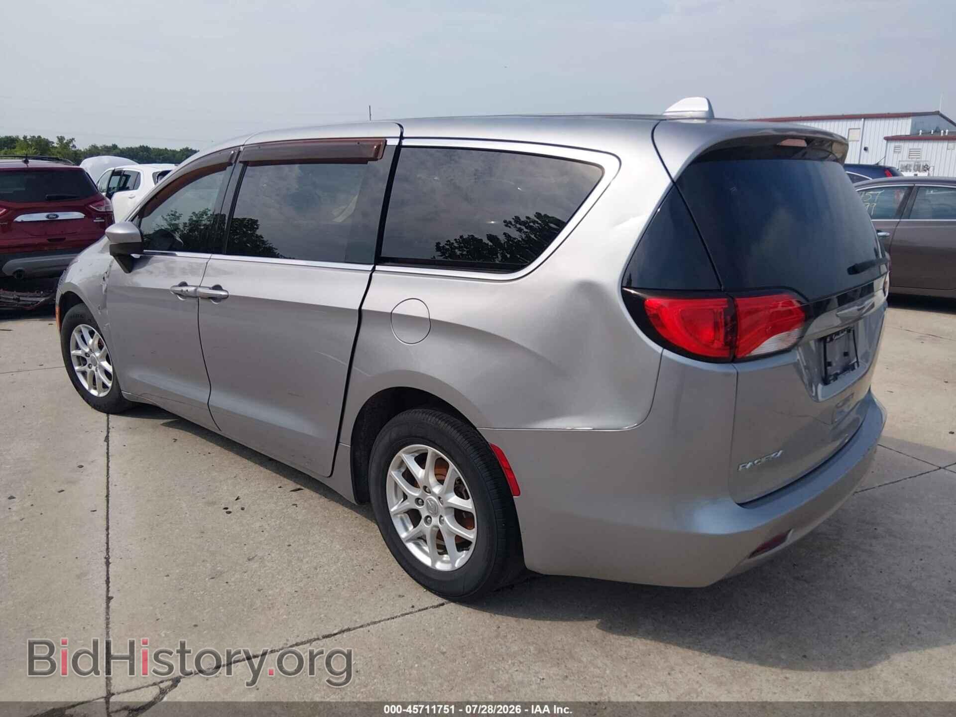 2017 CHRYSLER PACIFICA - VIN: 2C4RC1CGXHR518406 - Фото 3