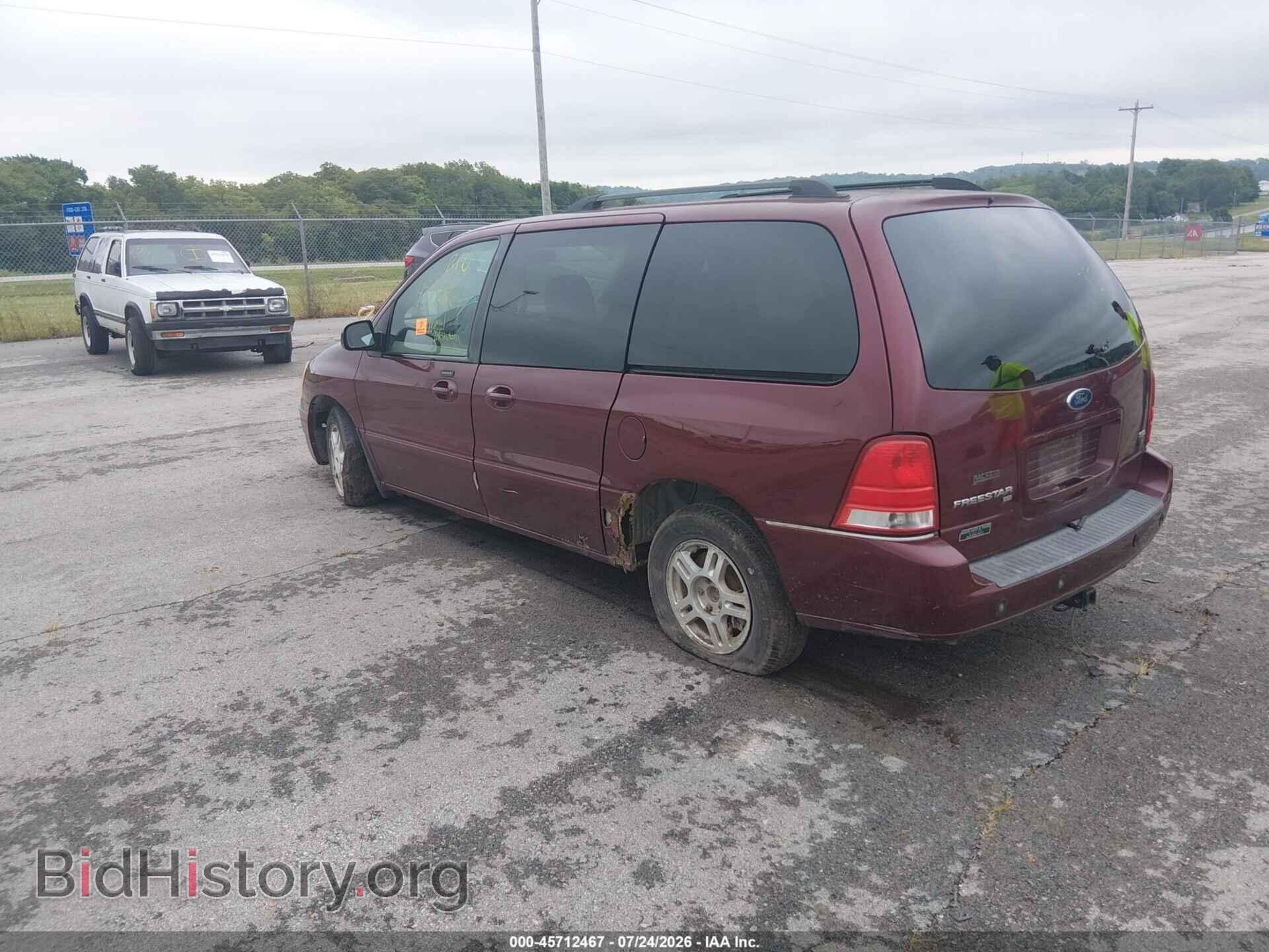 2007 FORD FREESTAR - VIN: 2FMZA52257BA02881 - Фото 3